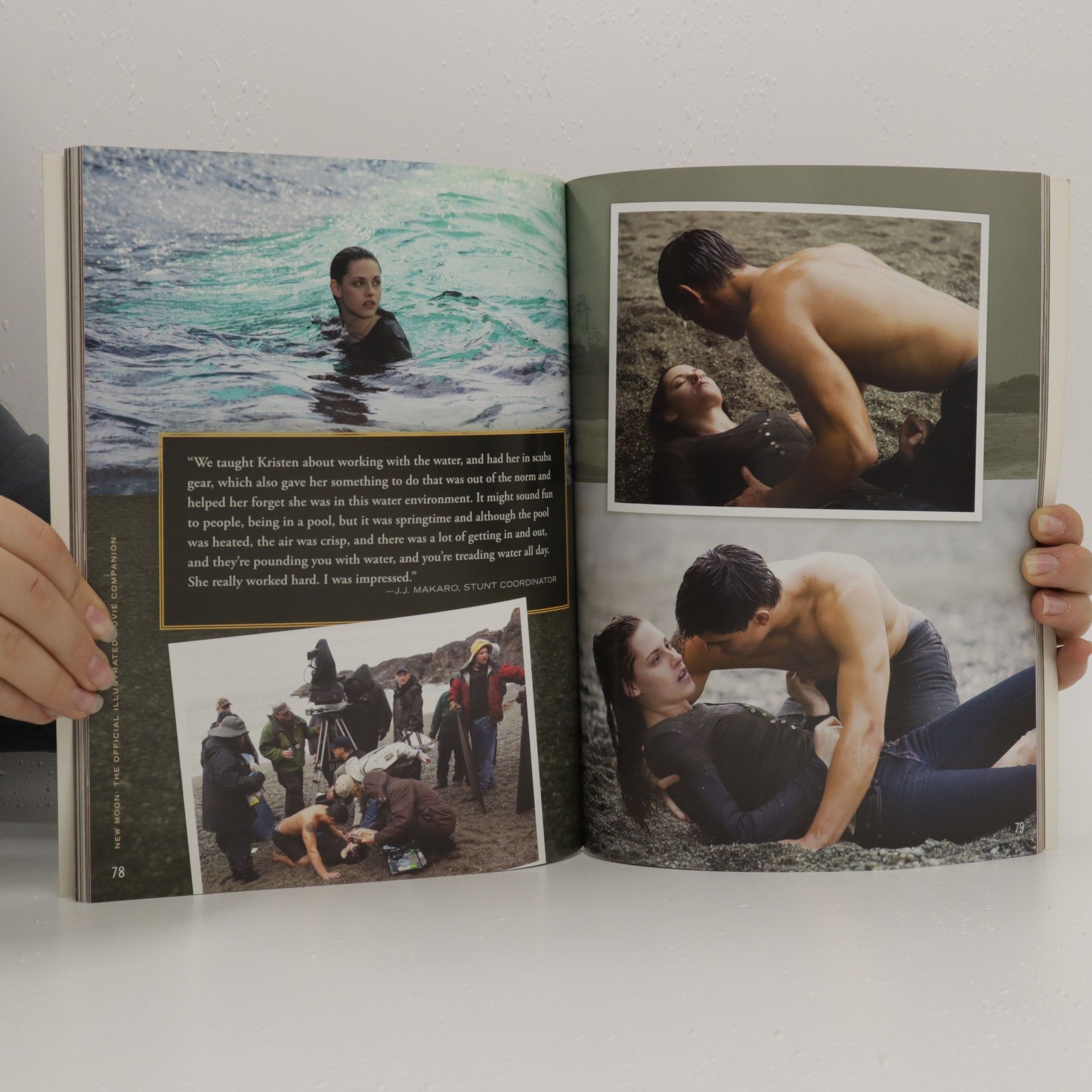 Mark Cotta Vaz New moon : the official illustrated movie companion