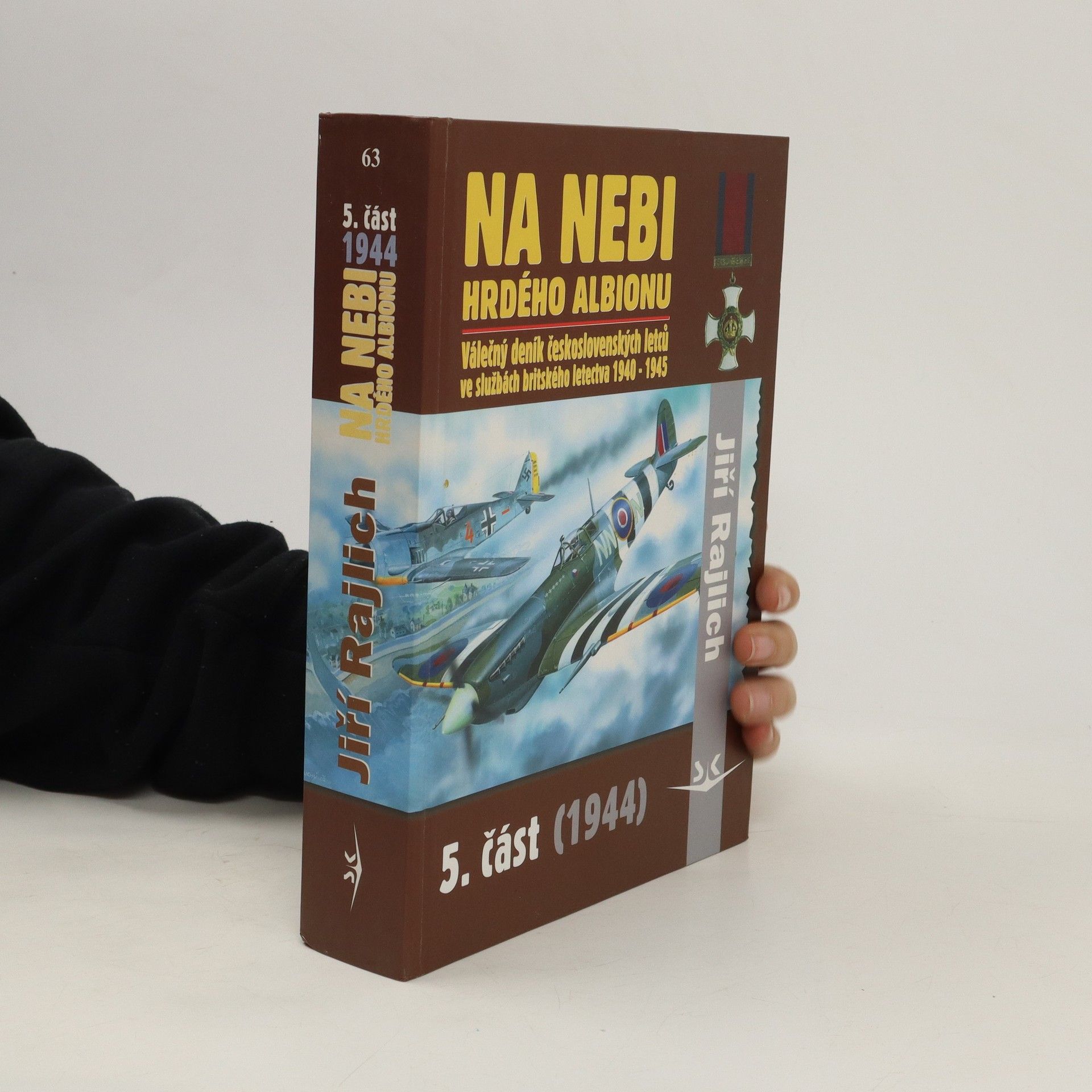 Jiří Rajlich Na nebi hrdého Albionu 5. 1944