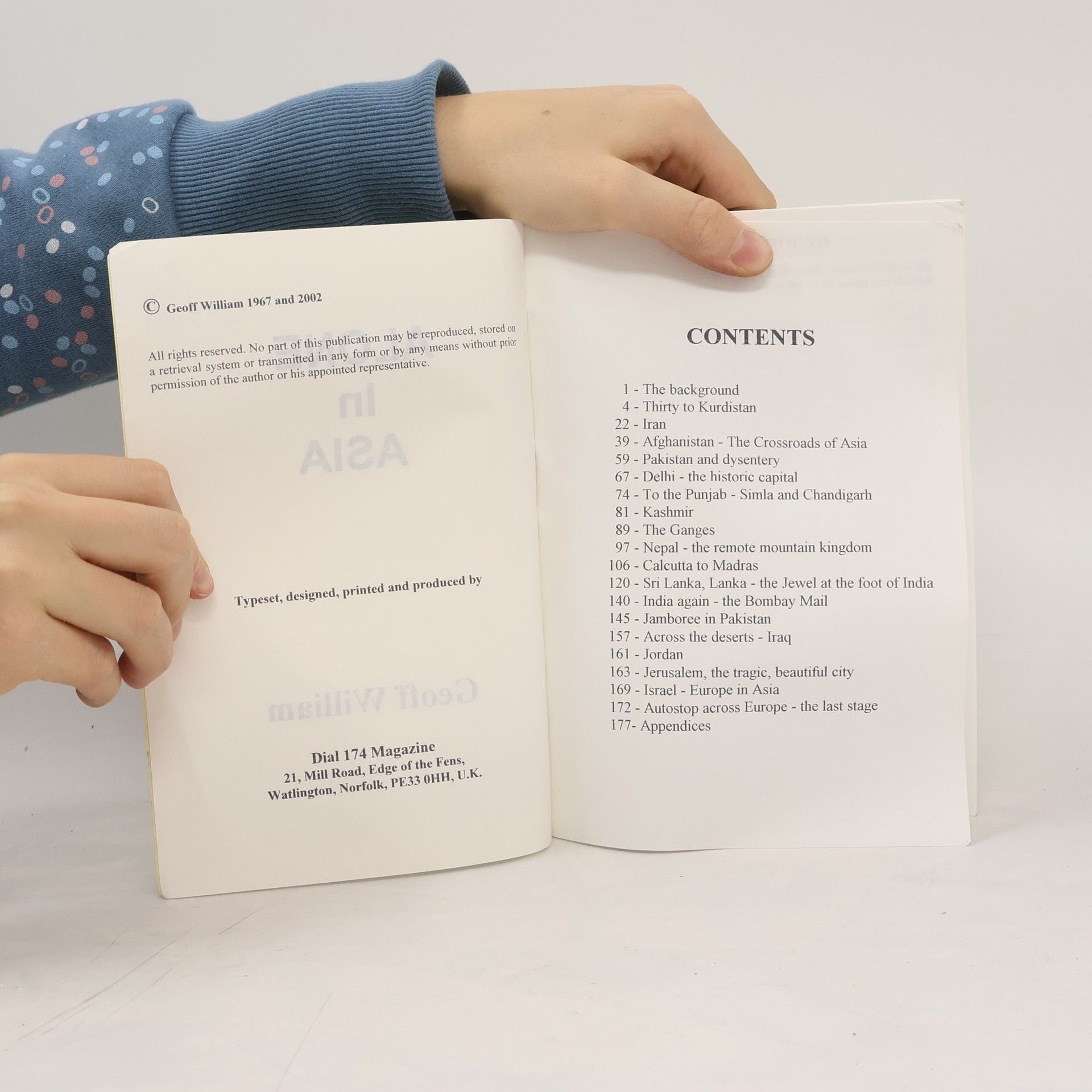Autores varios Alone in Asia