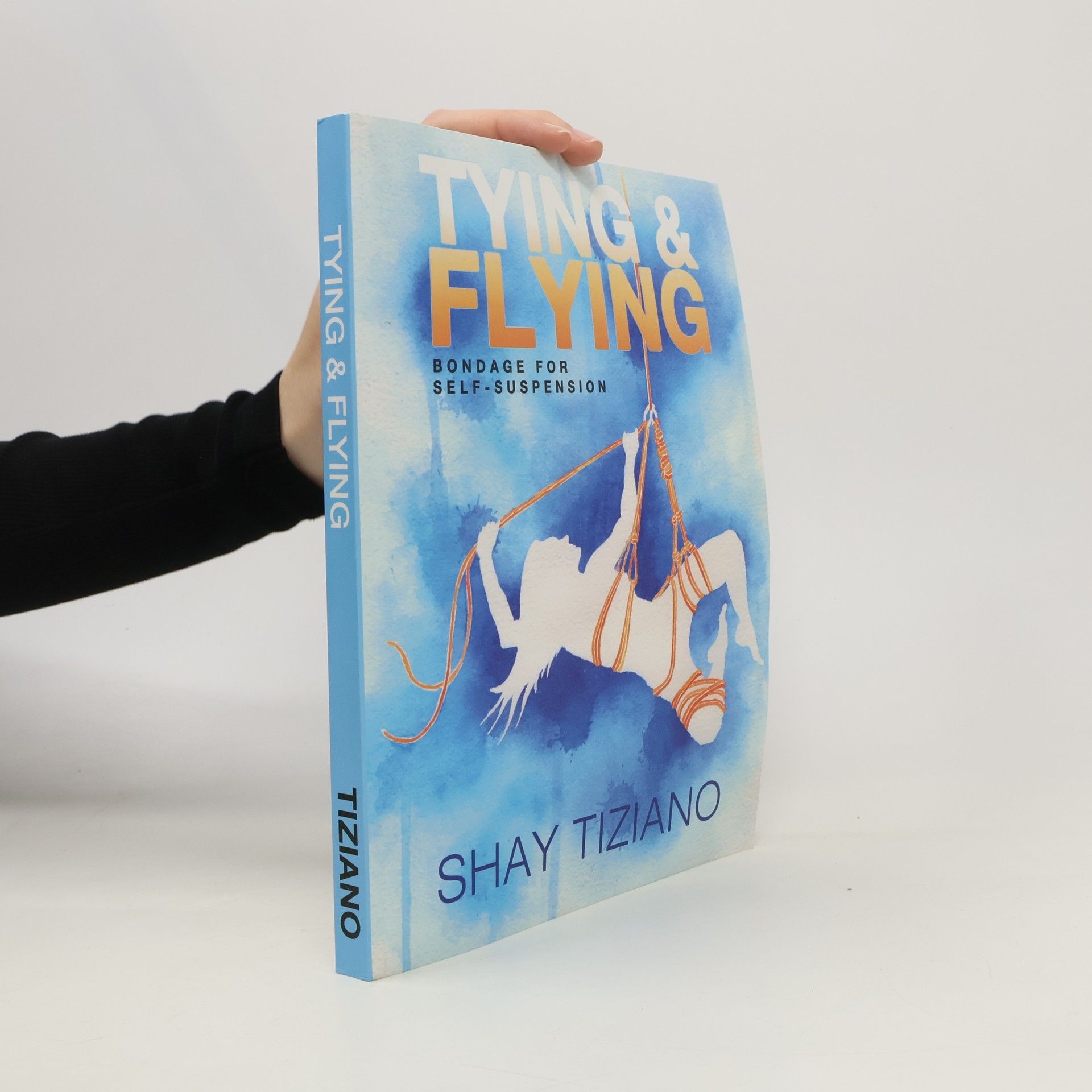 Shay Tiziano Tying and Flying