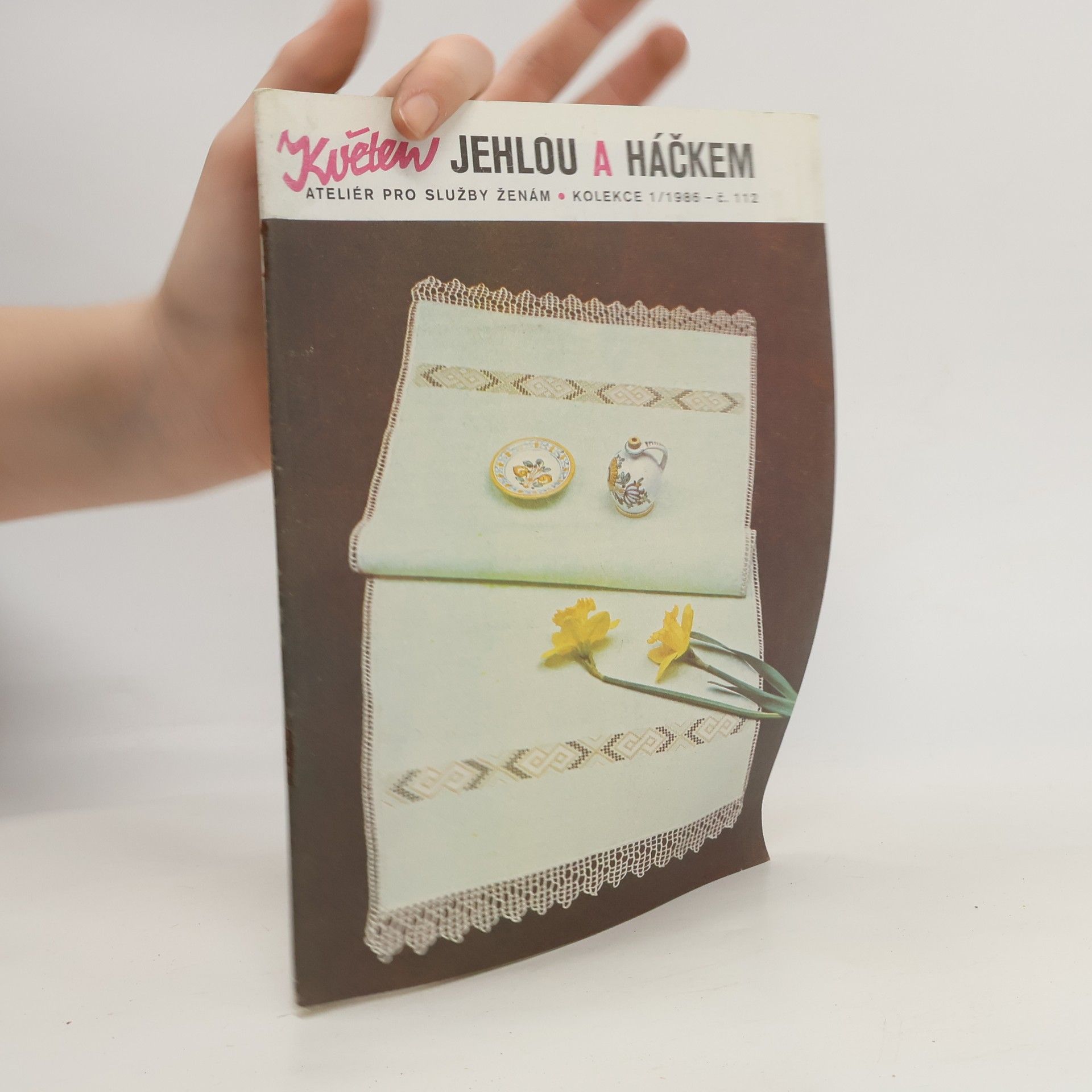 Autorenkollektiv Květen: Jehlou a háčkem 1/1986