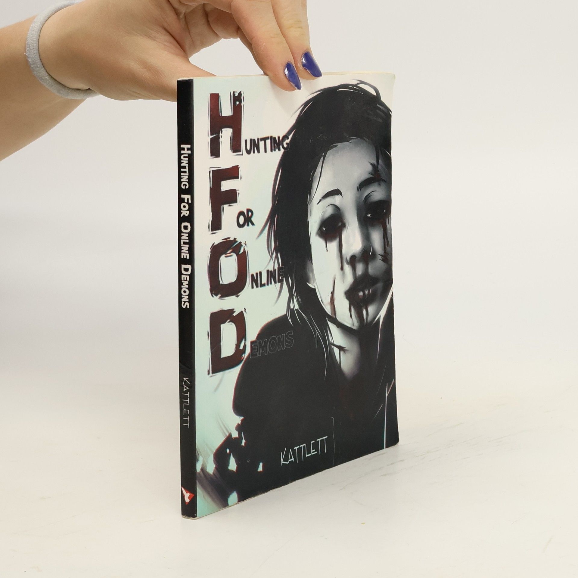 Katt Lett Hunting For Online Demons