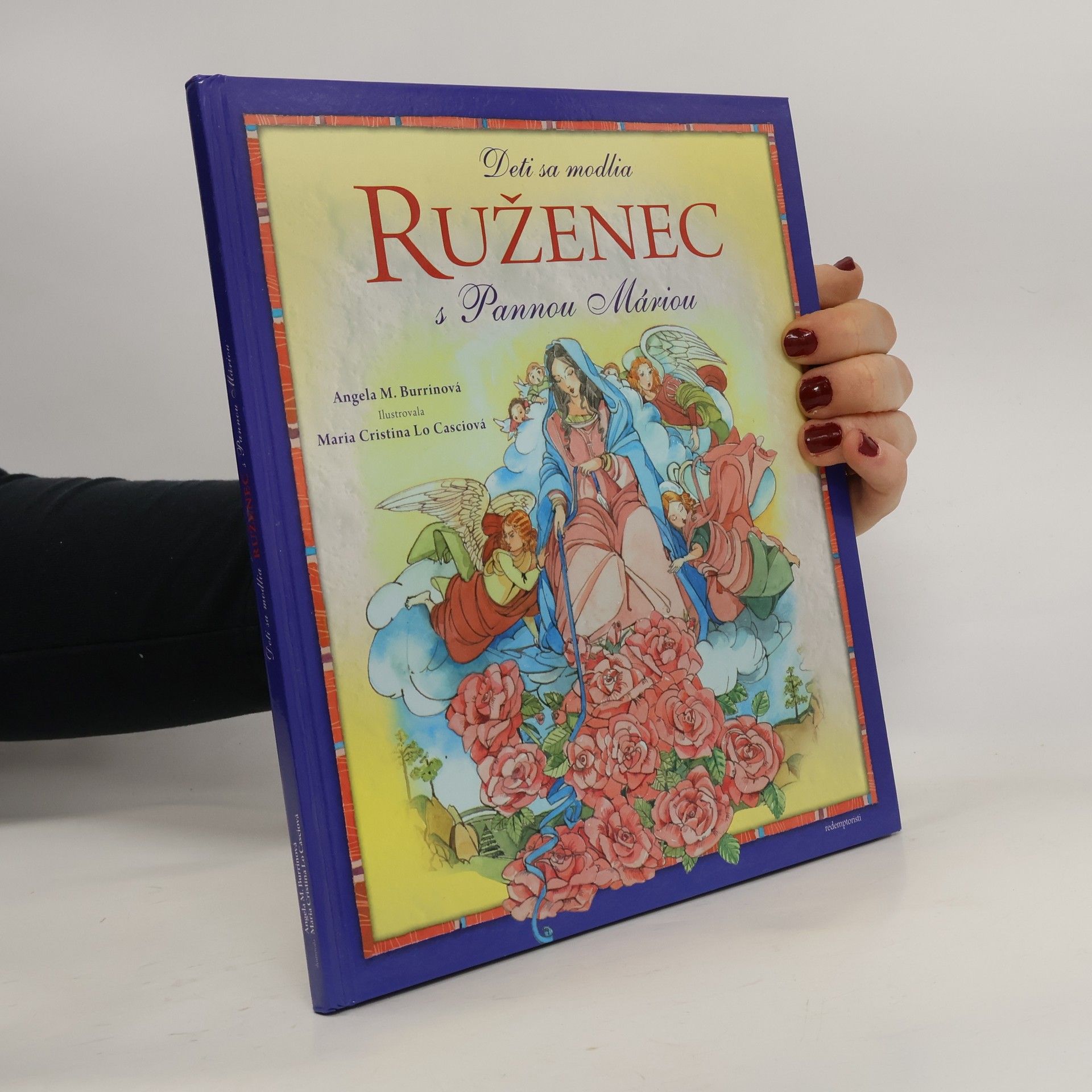 Deti sa modlia. Ruženec s Pannou Máriou