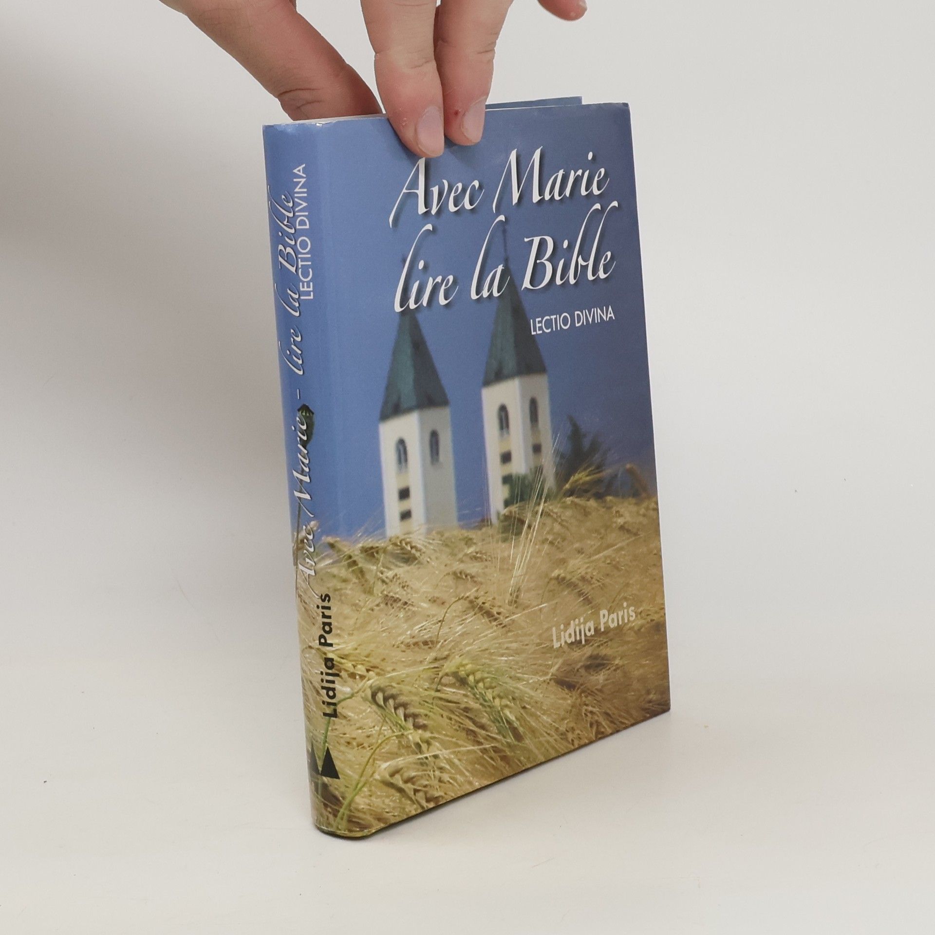 Lidija Paris Avec Marie lire la Bible