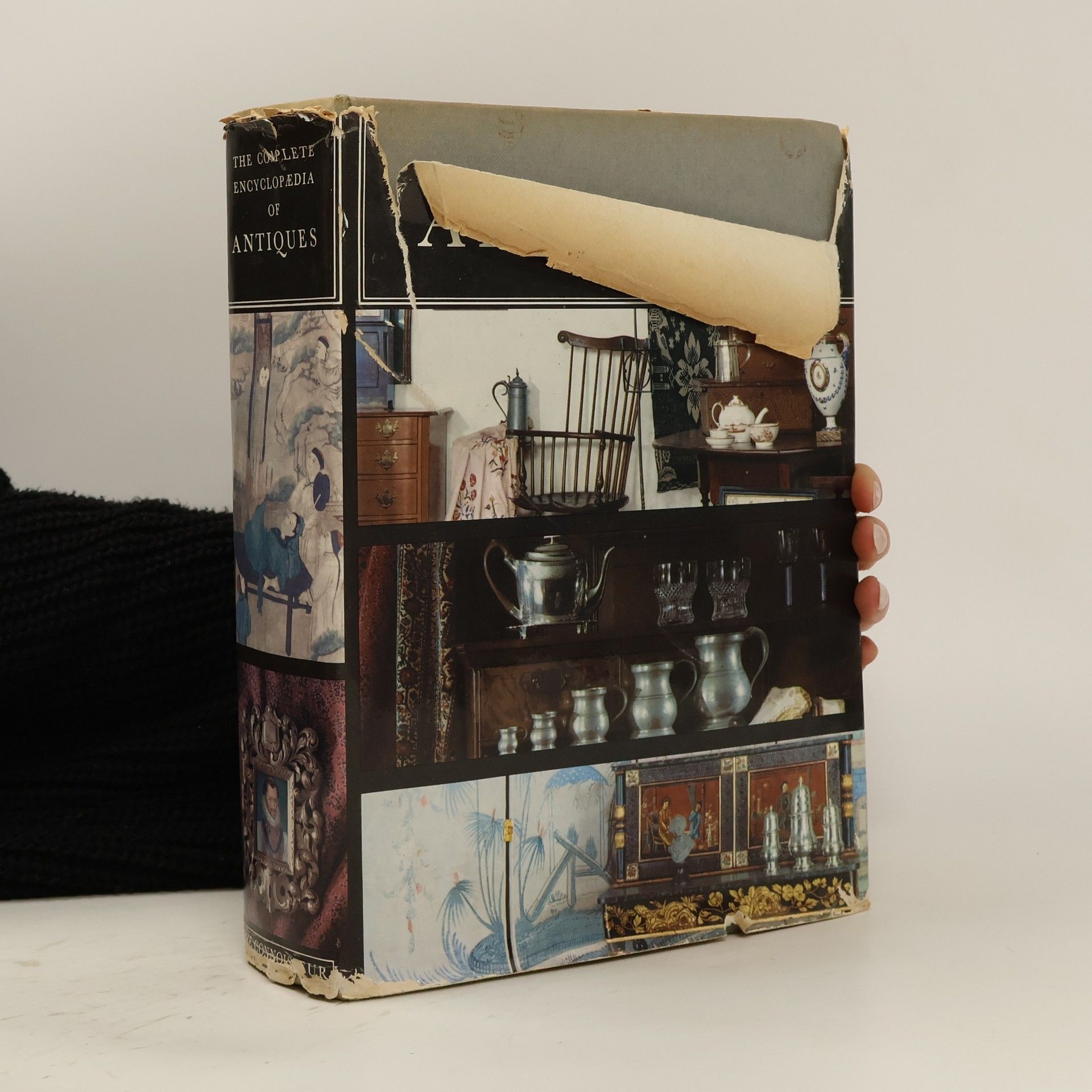 AA.VV. The Complete Encyclopedia of Antiques