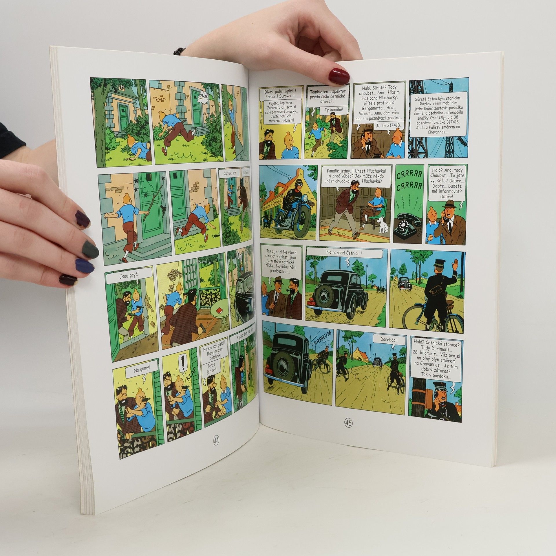 Hergé Tintinova dobrodružství. 7 křišťálových koulí