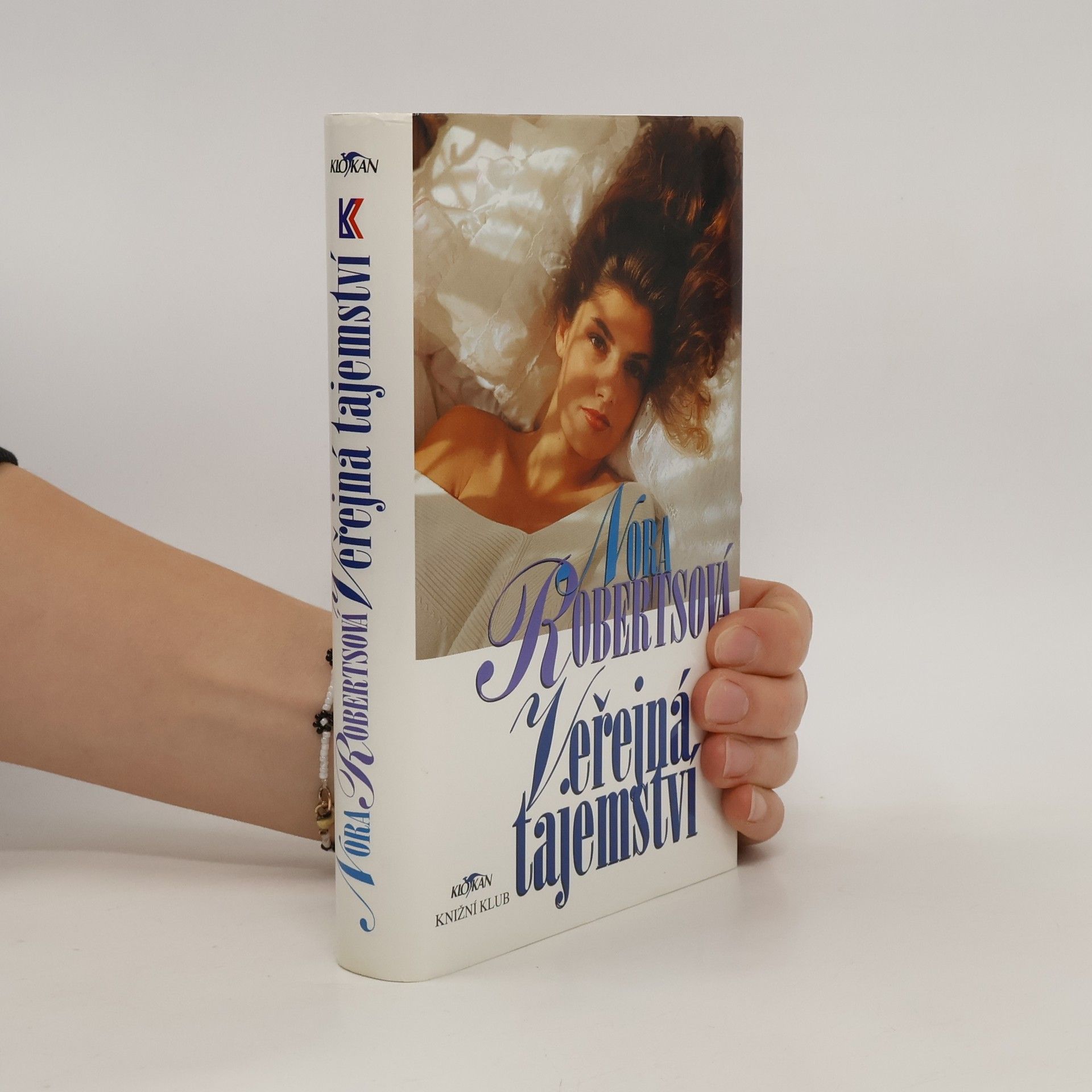 Nora Roberts Veřejná tajemství