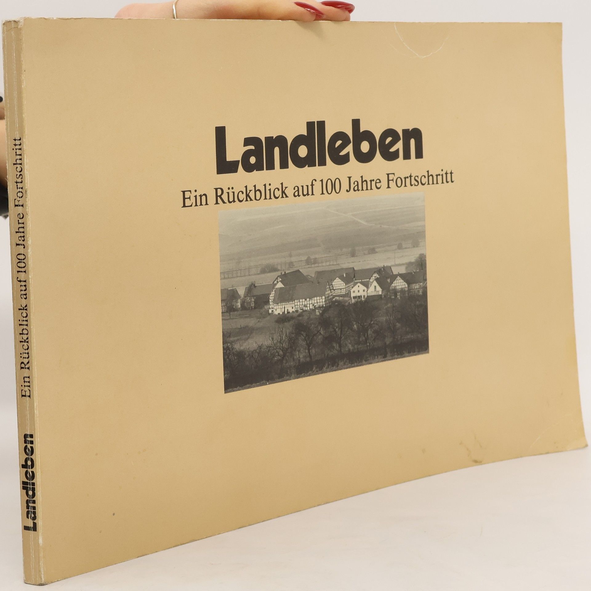 kolektiv Landleben: Ein Rückblick auf 100 Jahre Fortschritt