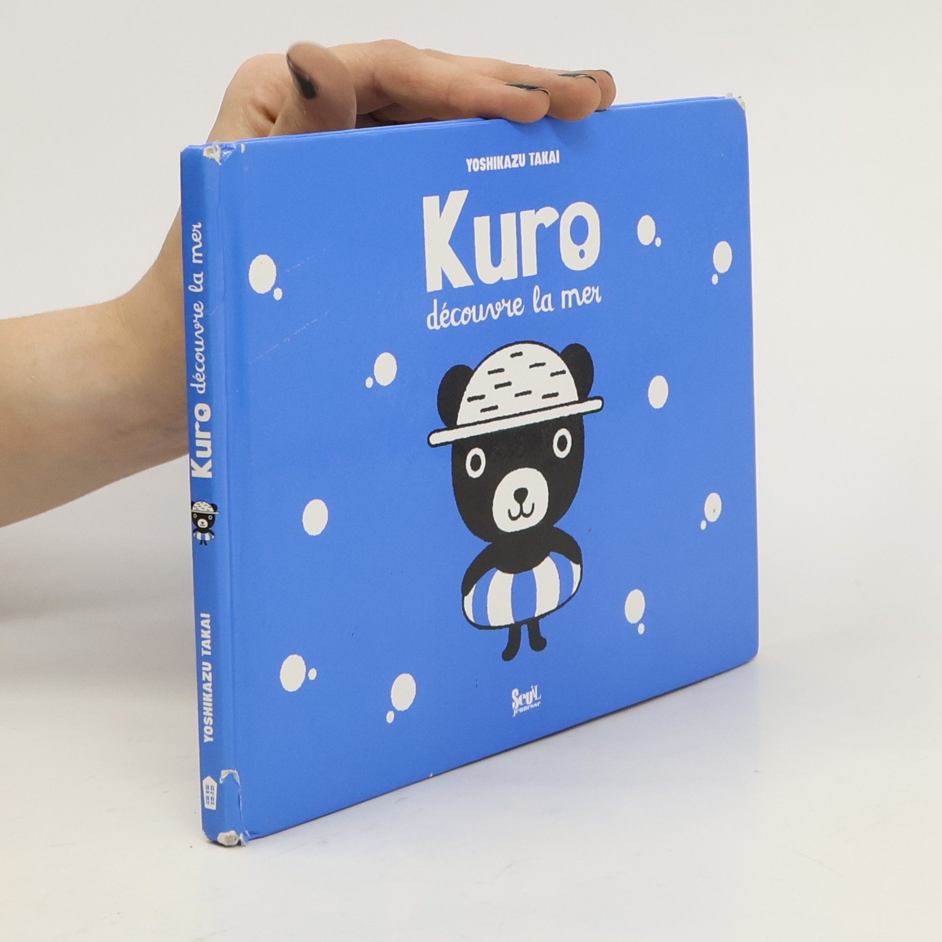 Yoshikazu Takai Kuro découvre la mer