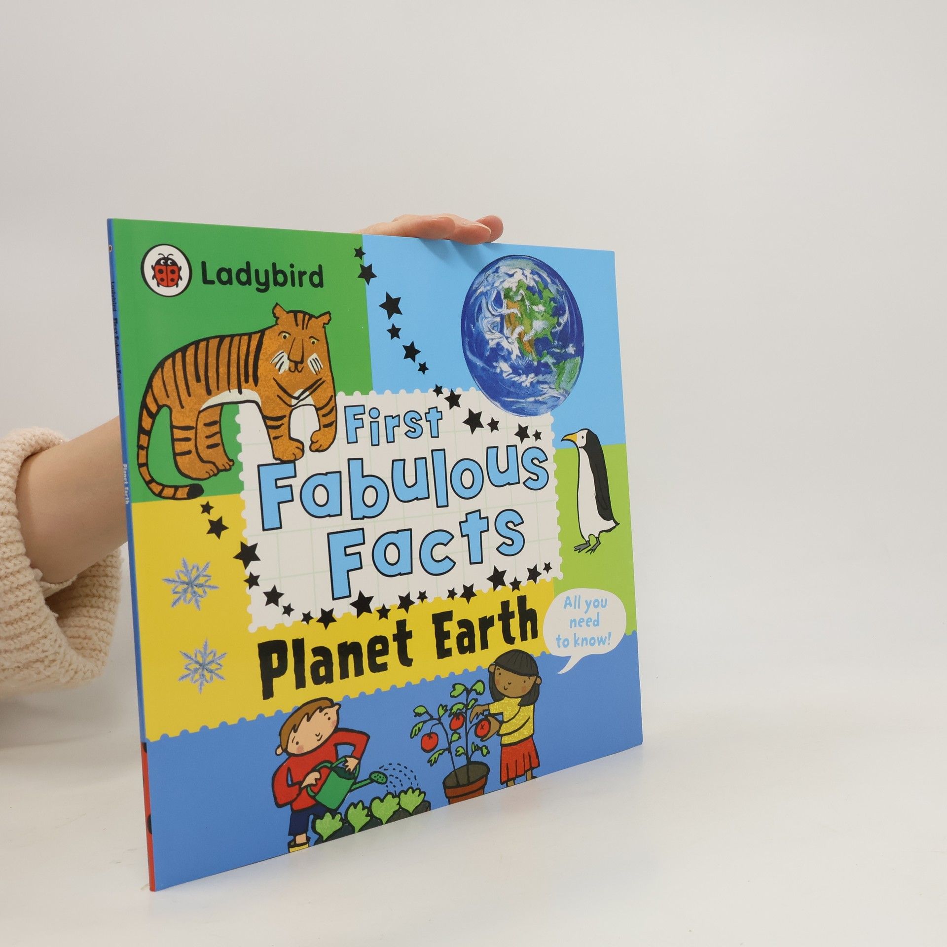 Kolektiv autorů First Fabulous Facts - Planet Earth