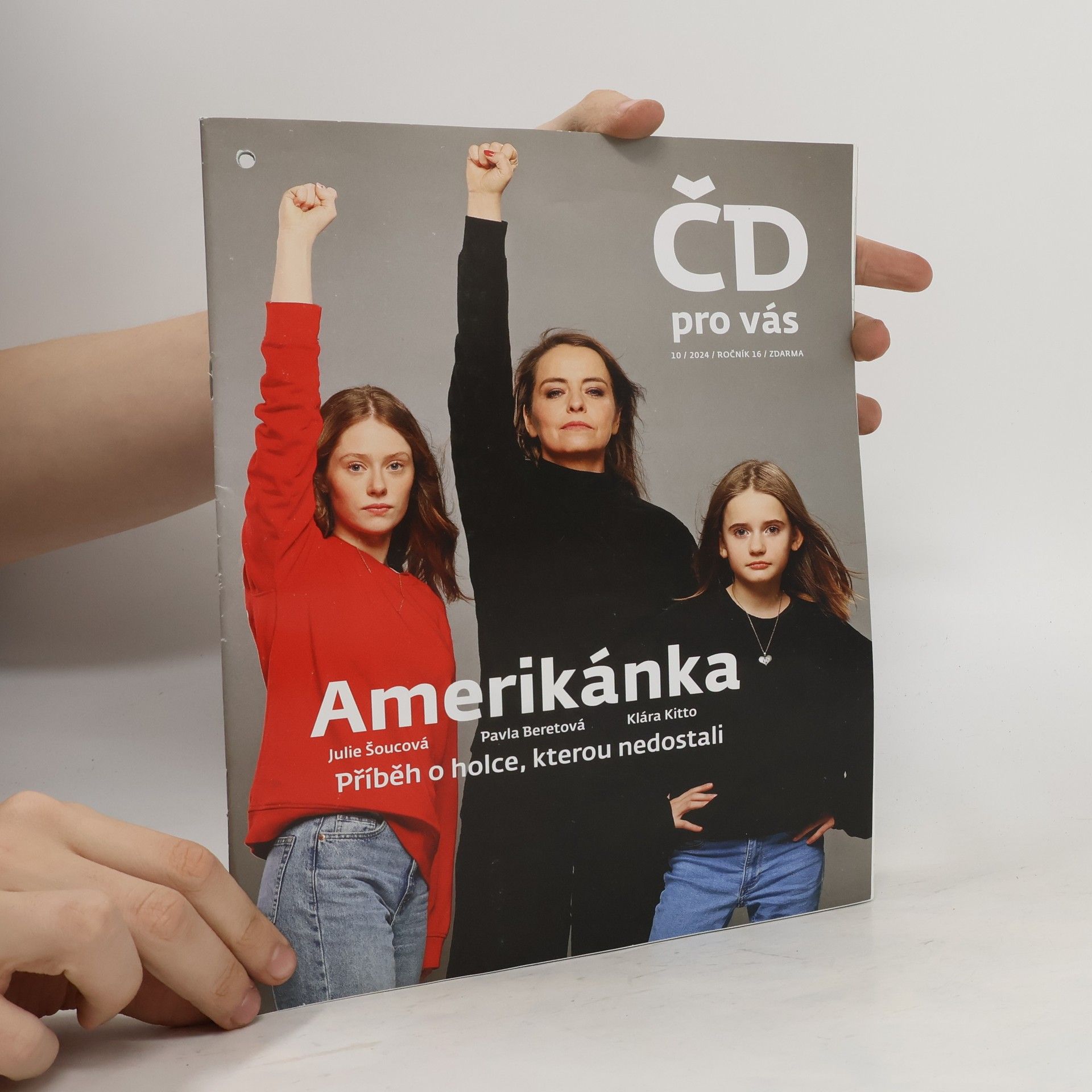 Julie Šoucová Amerikánka. Příběh o holce, kterou nedostali