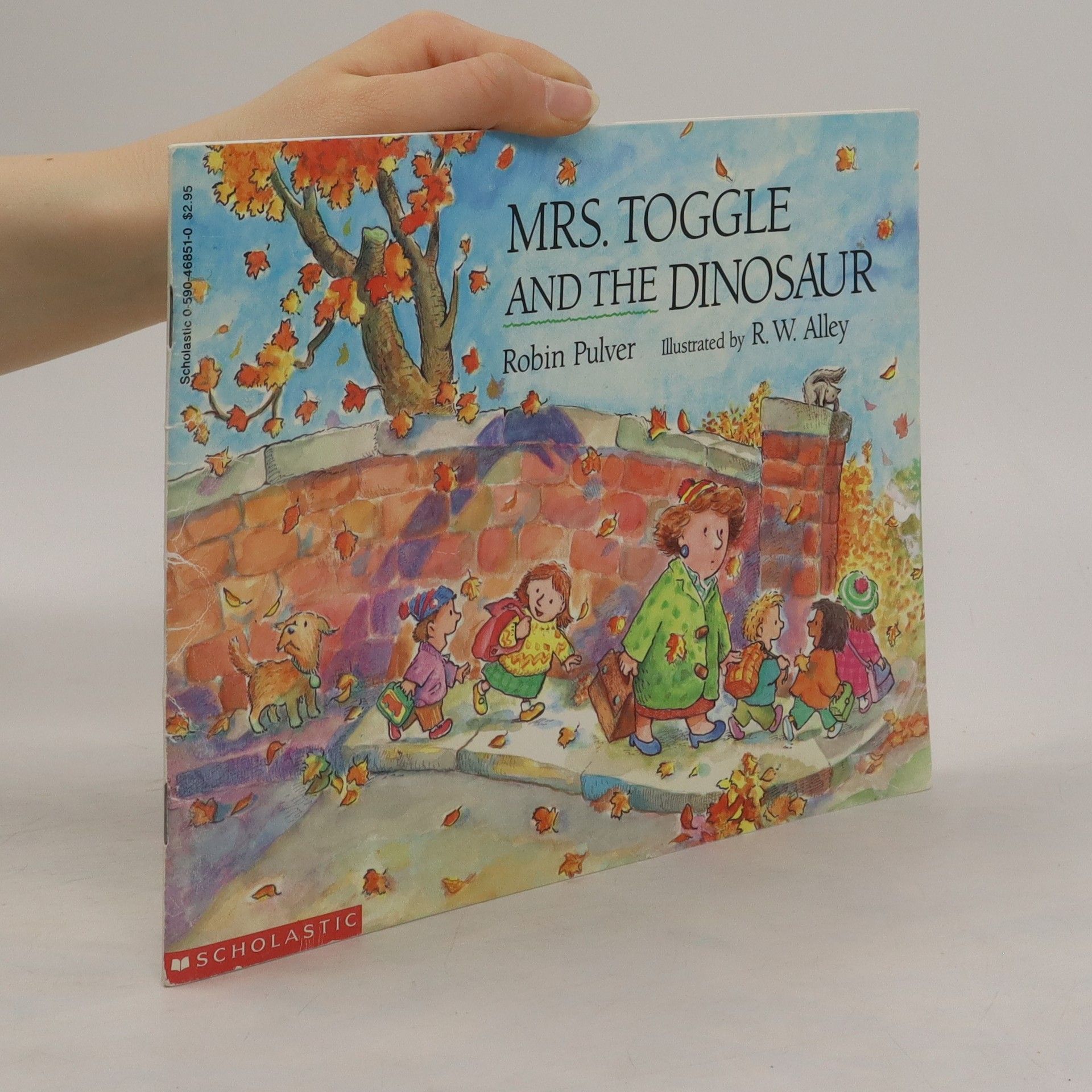 Robin Pulver Mrs. Toggle and the Dinosaur