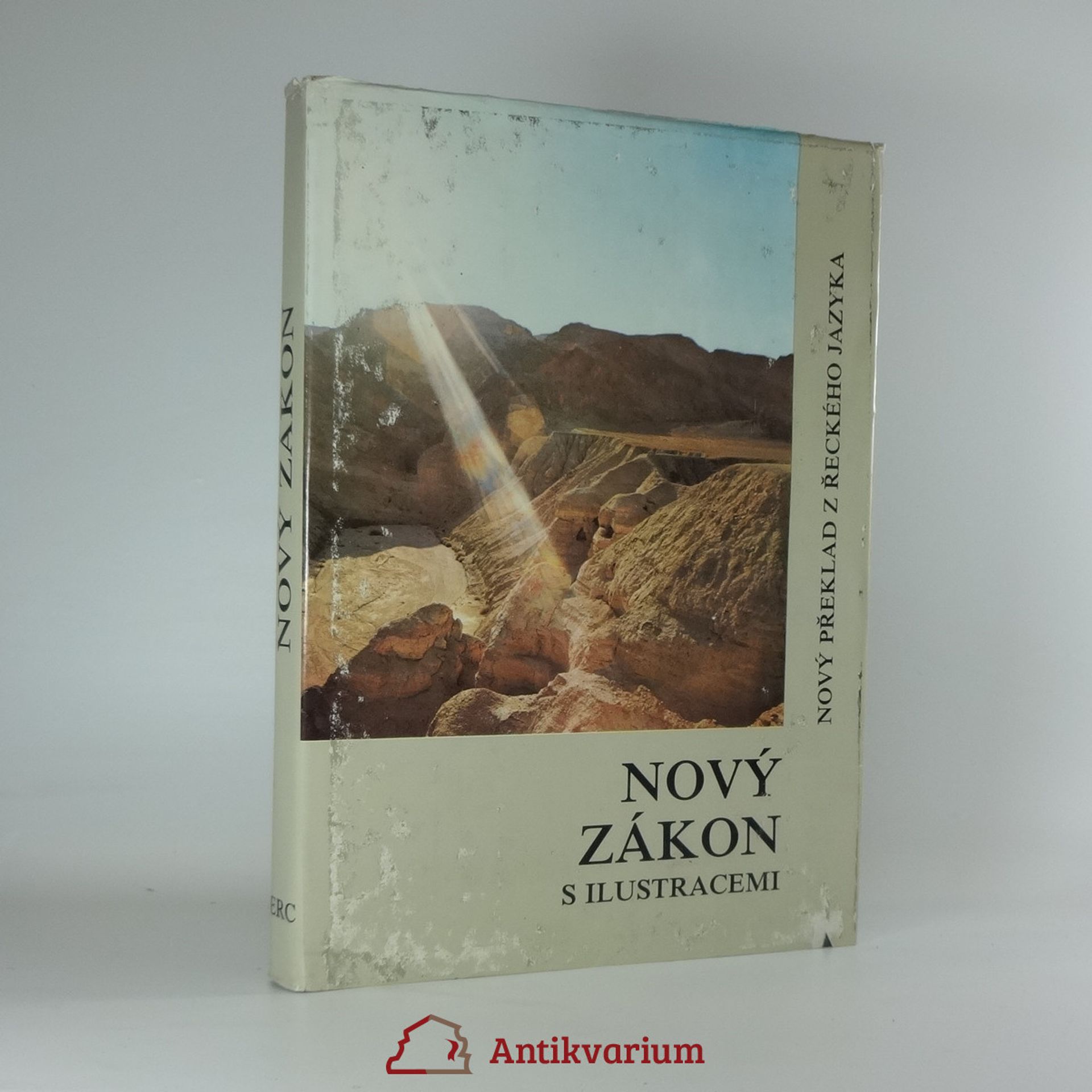 Various authors Nový zákon. Ekumenický překlad s barevnými fotografiemi, úvody a vysvětlivkami k dobovému pozadí