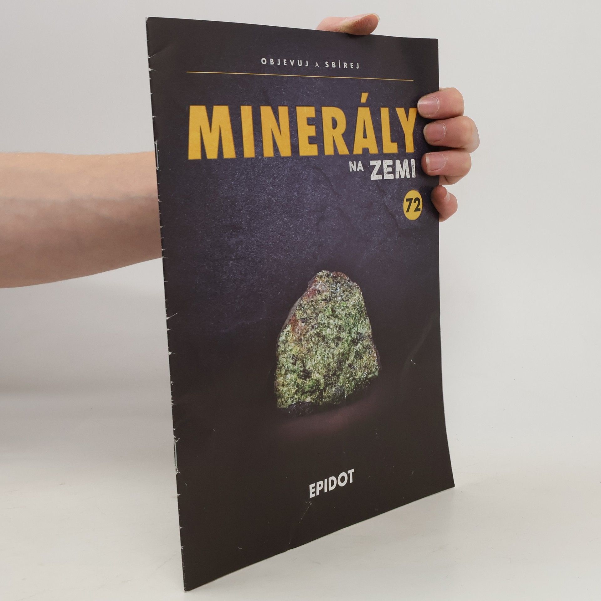Kolektiv autorů Minerály na zemi 72. Epidot