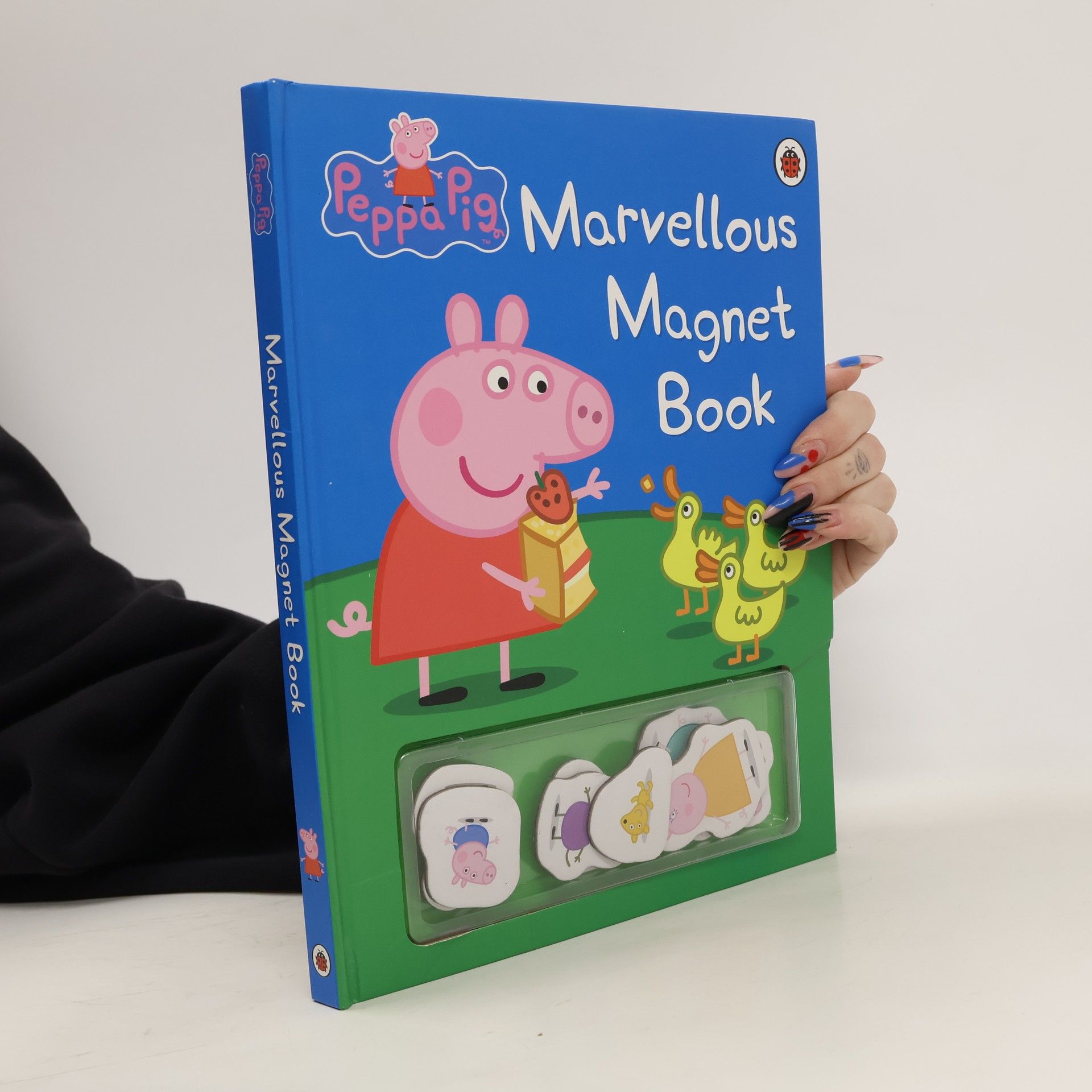 Various authors Peppa Pig. Marvellous Magnet Book
