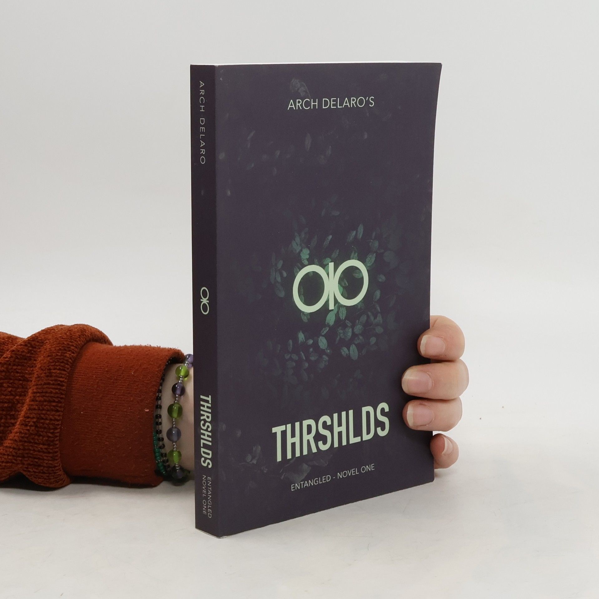 Arch Delaro  Thresholds. Entangled