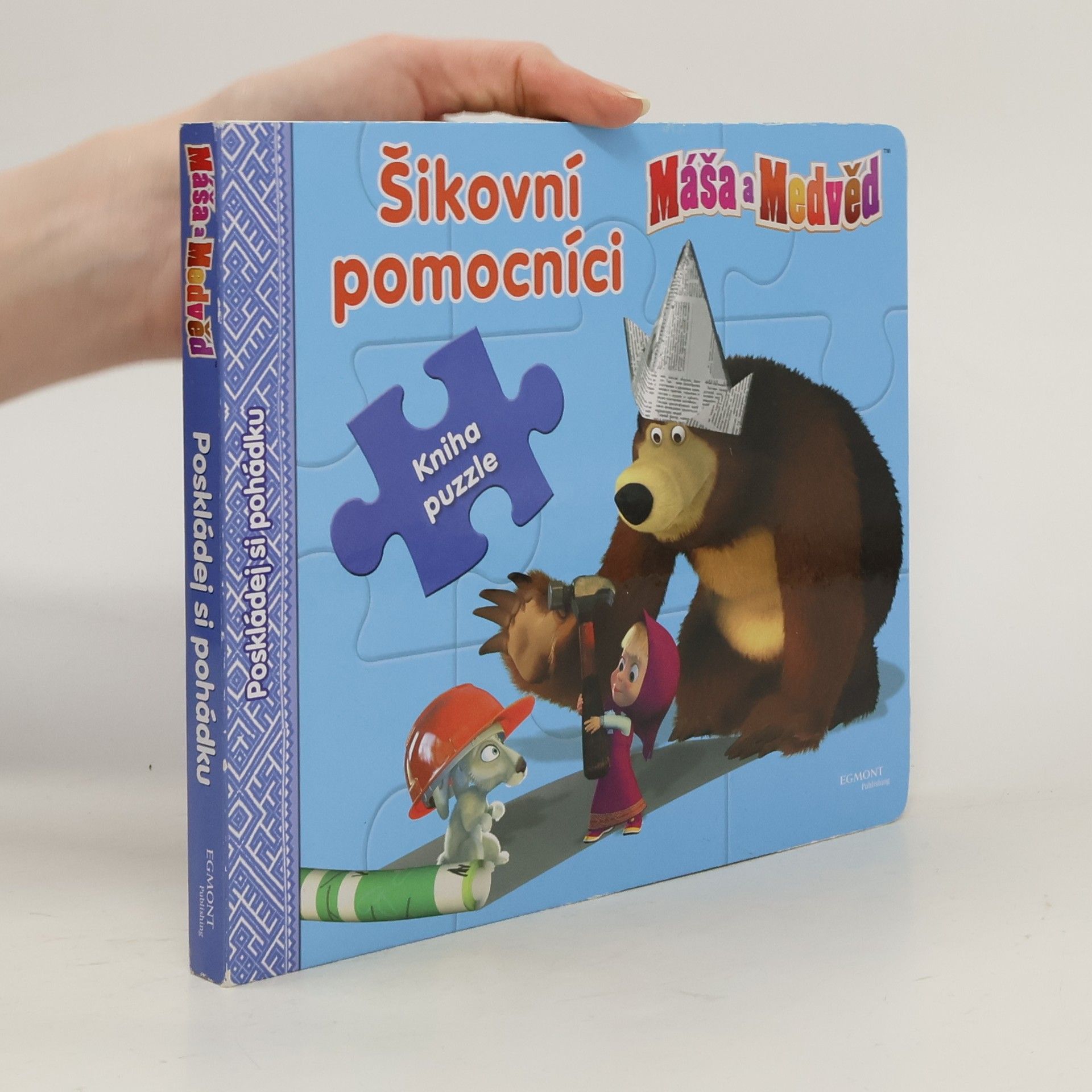 Oleg Kuzovkov Máša a medvěd : kniha puzzle. Šikovní pomocníci