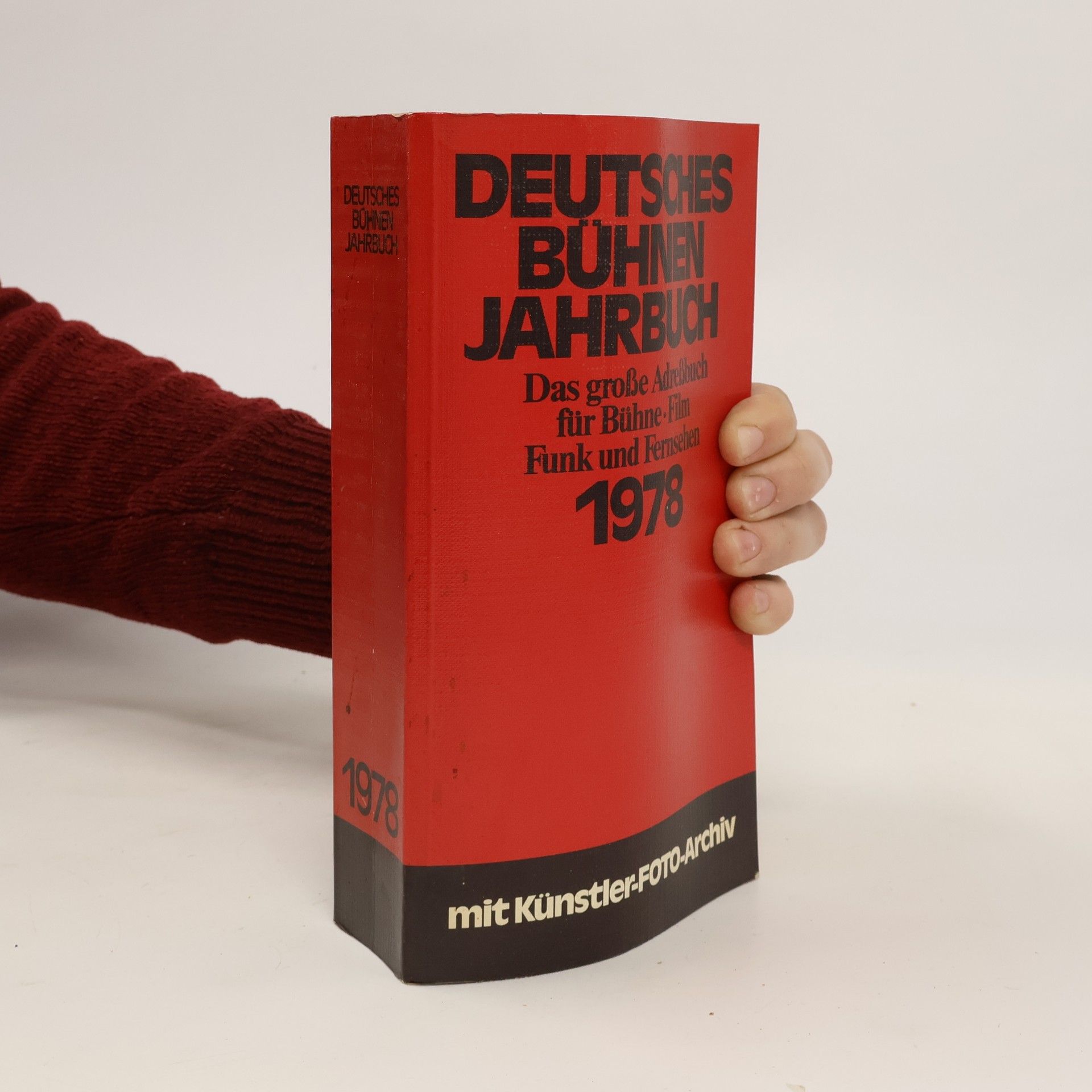kolektiv Deutsches Bühnen Jahrbuch