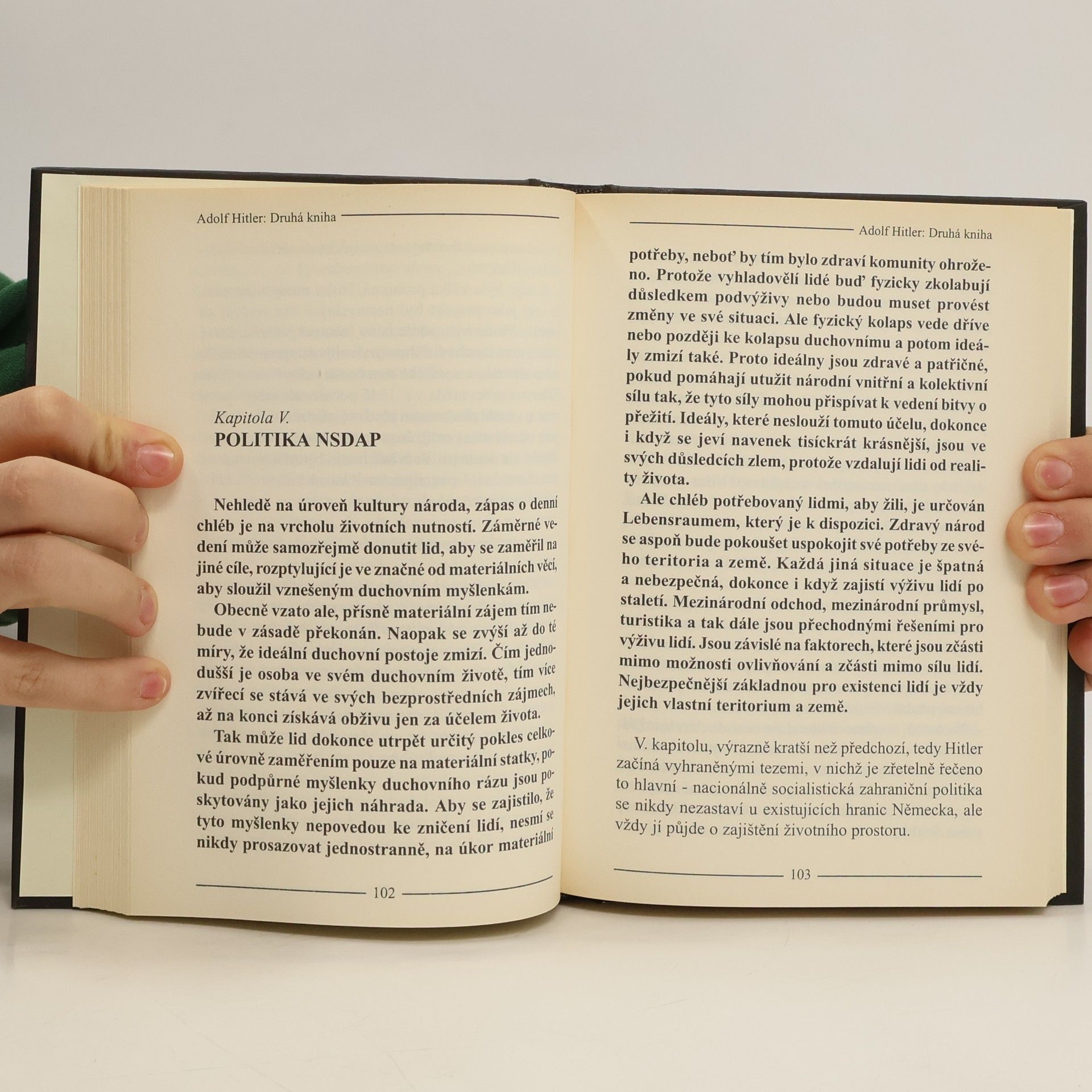Adolf Hitler Druhá kniha (nepublikované pokračování Mein Kampfu) očima dneška