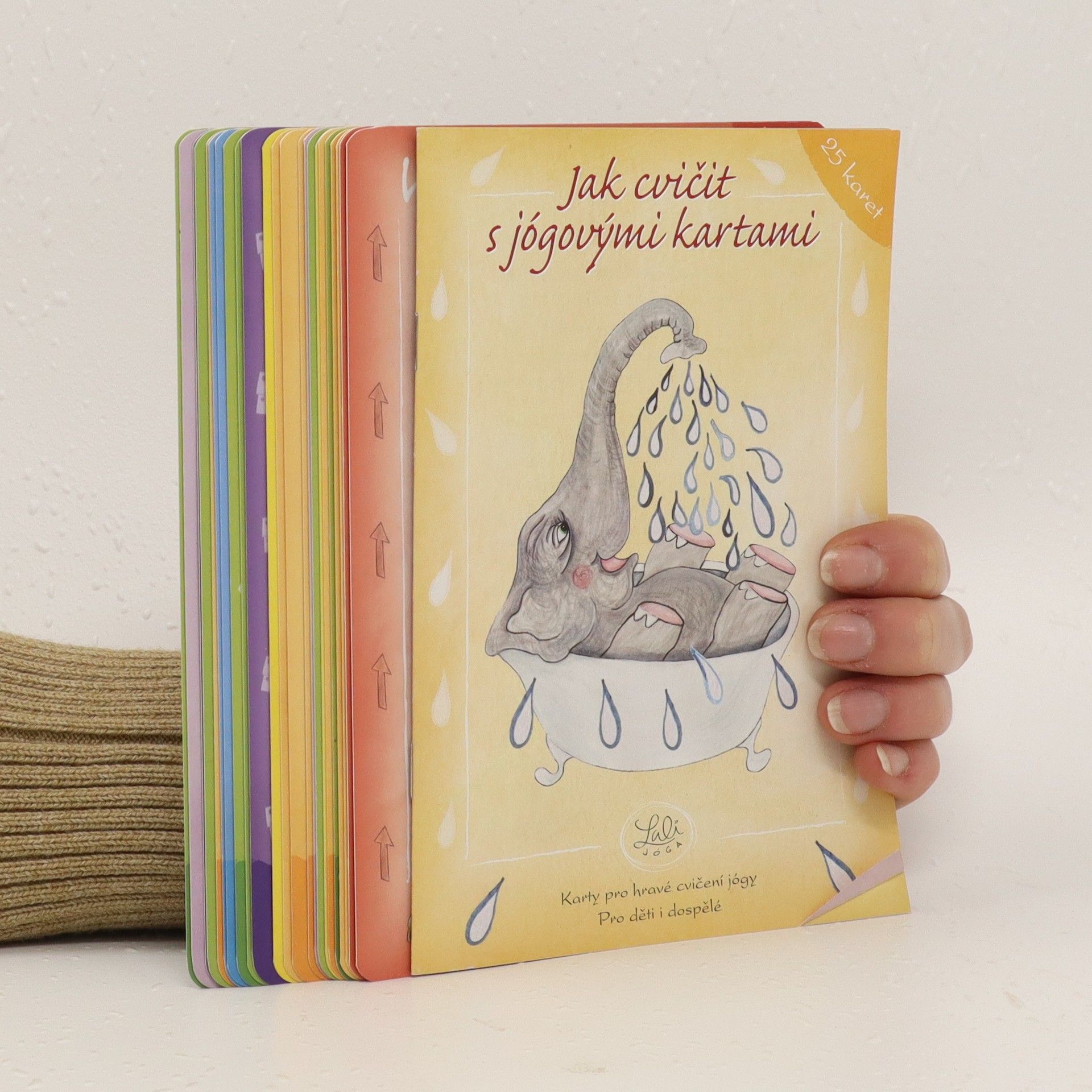 Hanka Luhanová Jak cvičit s jógovými kartami, pro děti i dospělé. (25 karet, komplet)