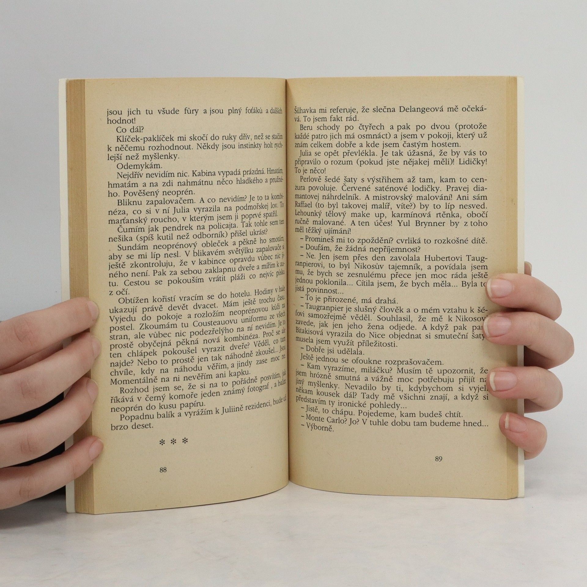 Autores varios Dovolená jako stehno