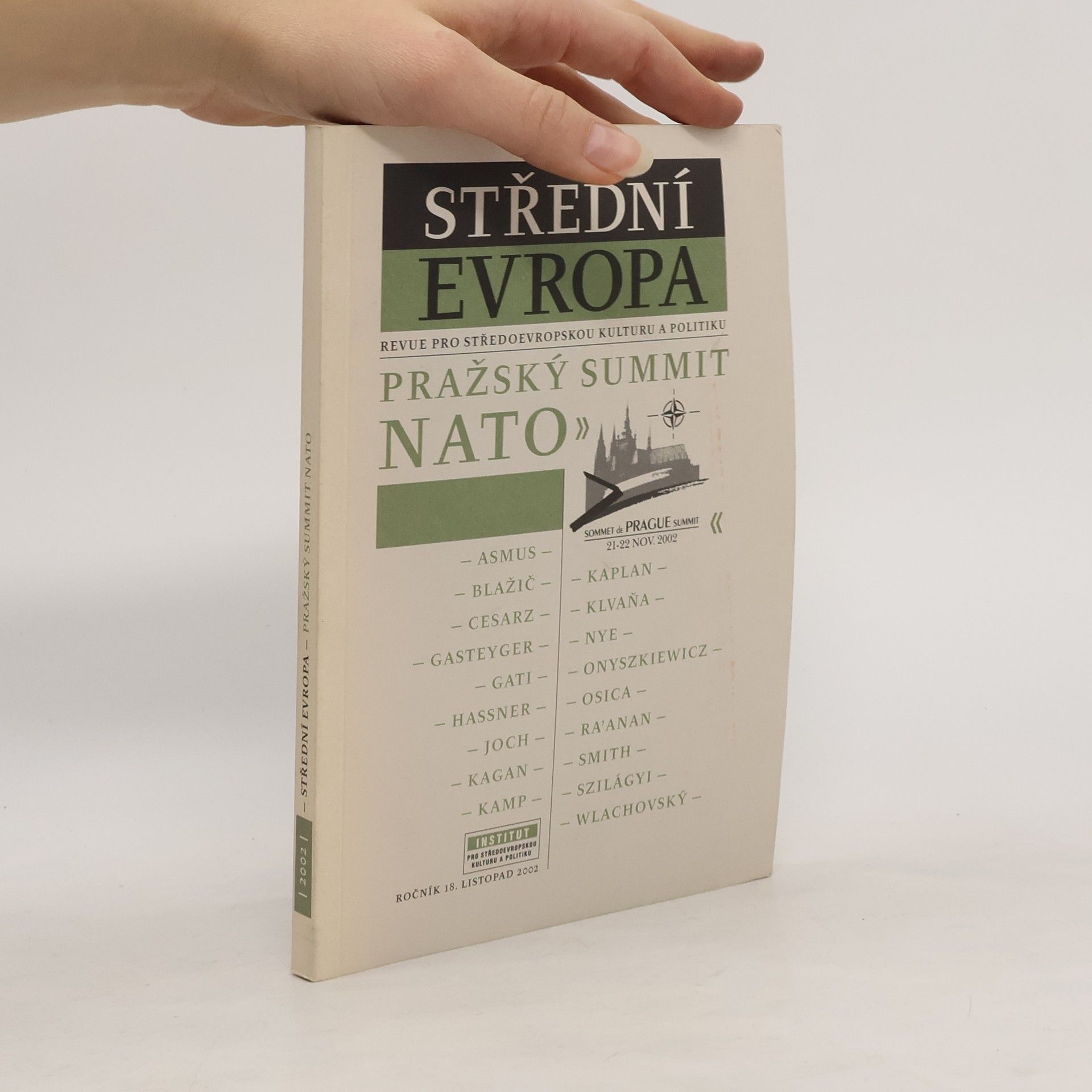 Kolektiv autorů Střední Evropa - Pražský summit NATO