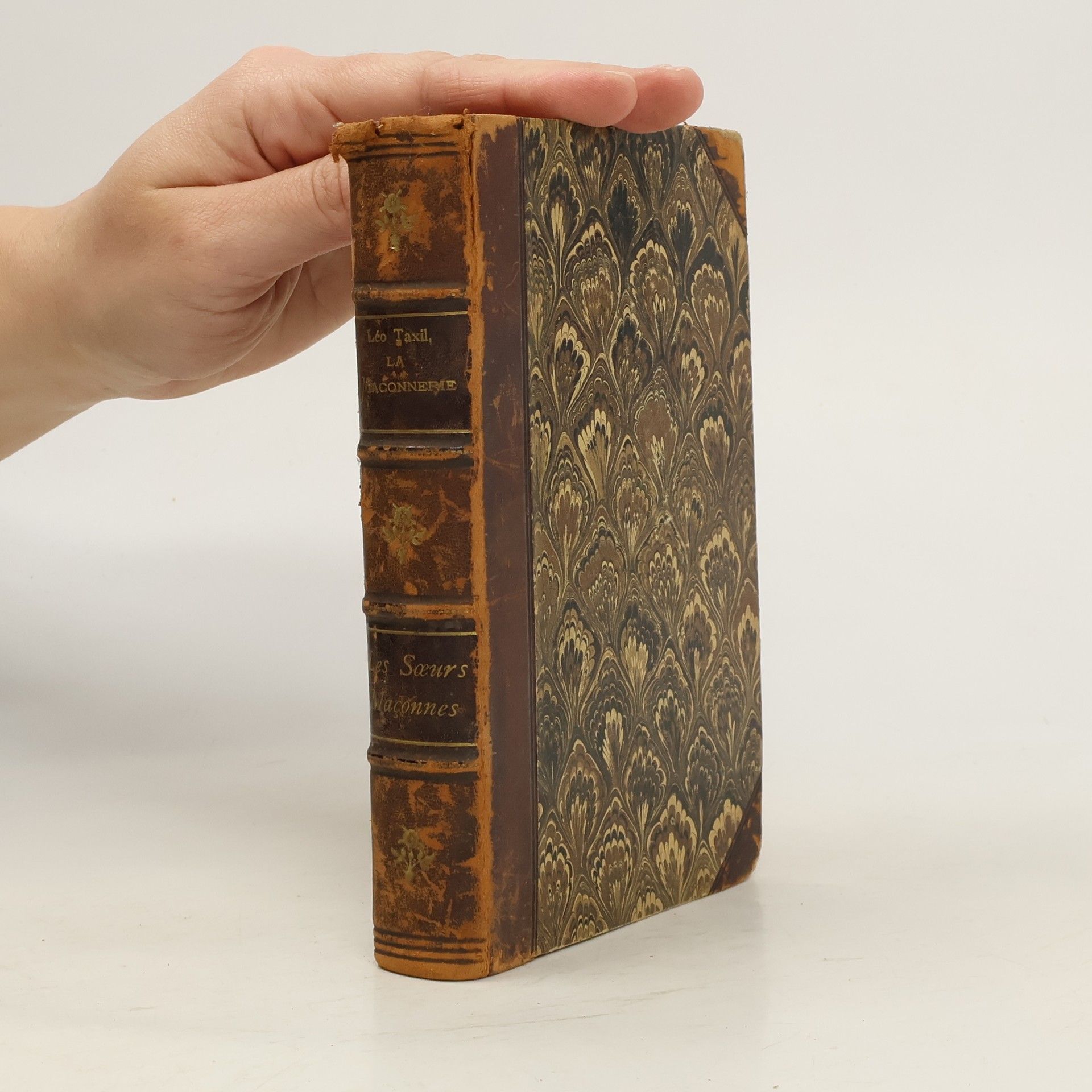 Franc-Maconnerie Les Soeurs Maconnes