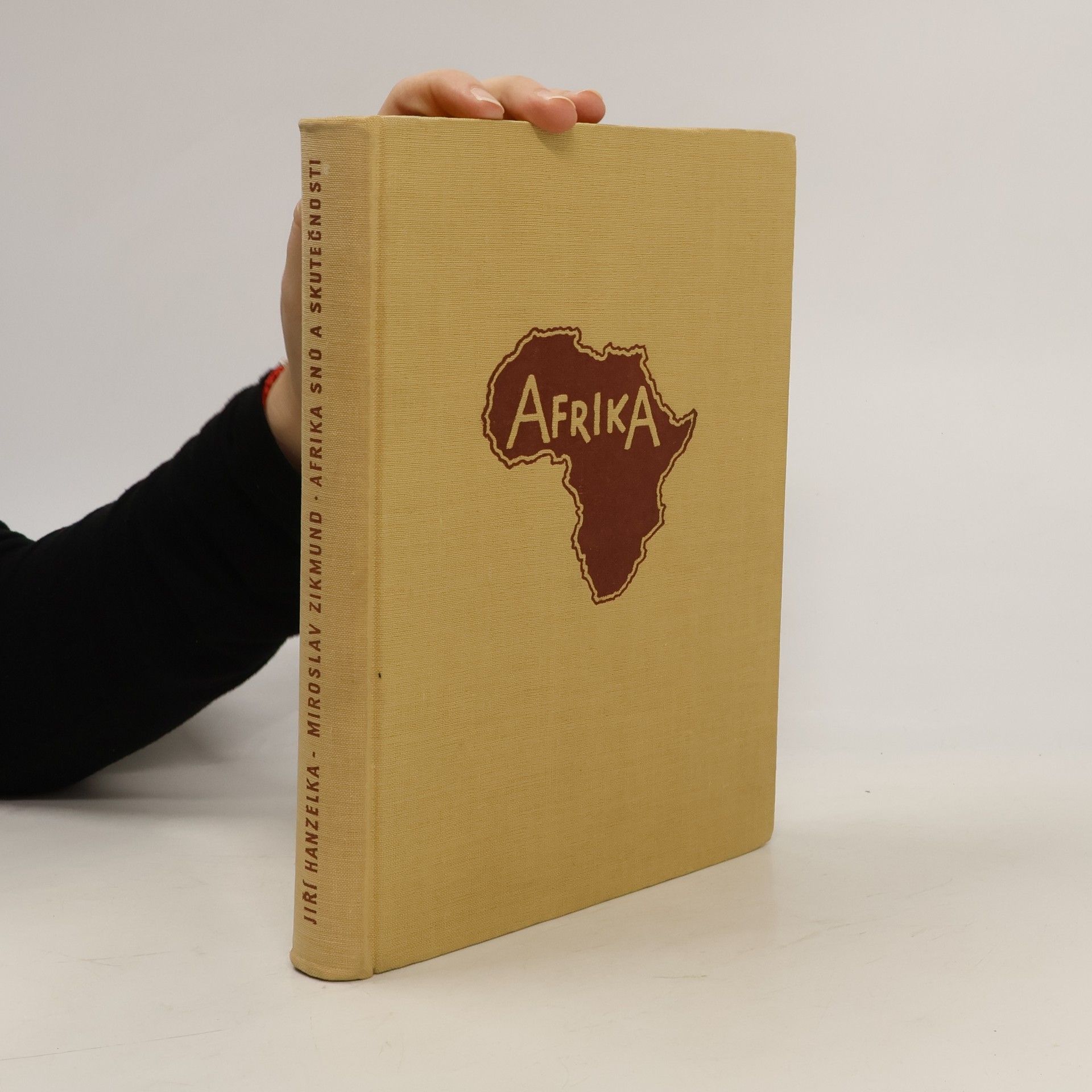 Jiří Hanzelka Afrika snů a skutečnosti