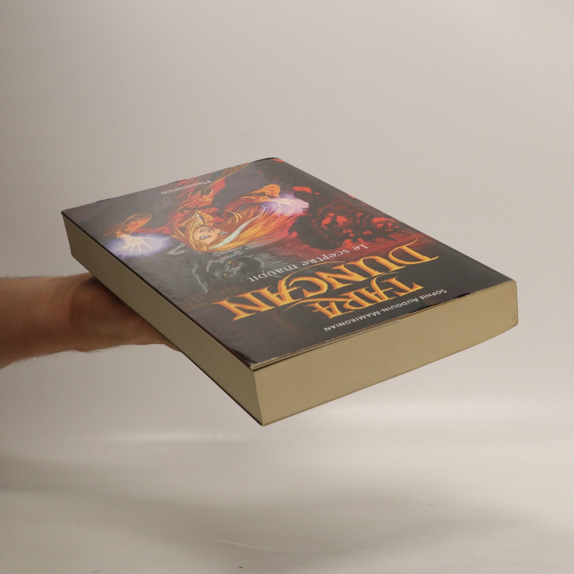 Sophie Audouin-Mamikonian Tara Duncan. Le sceptre maudit