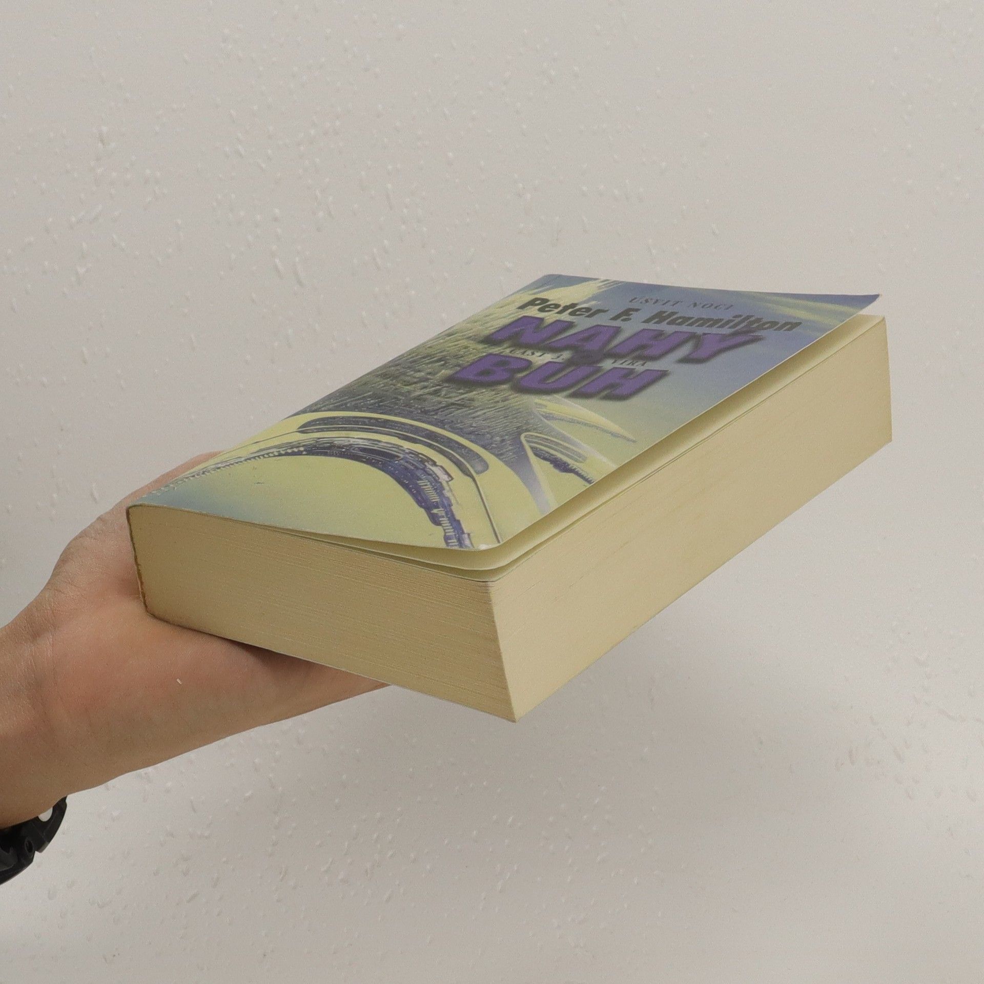 Peter F. Hamilton Nahý bůh III: Víra