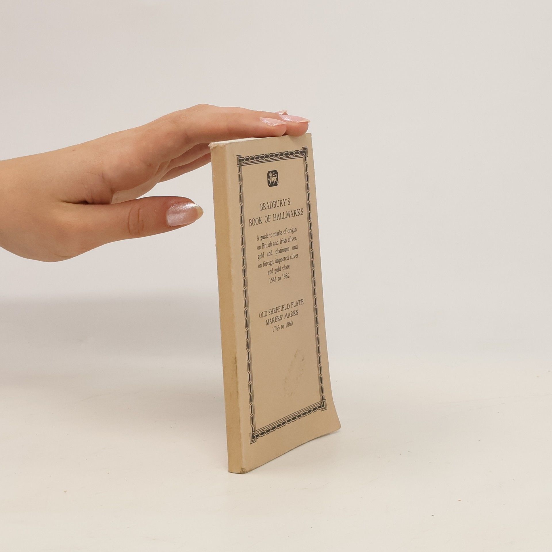 Collectif d'auteurs Bradbury's Book of Hallmarks 1544-1982