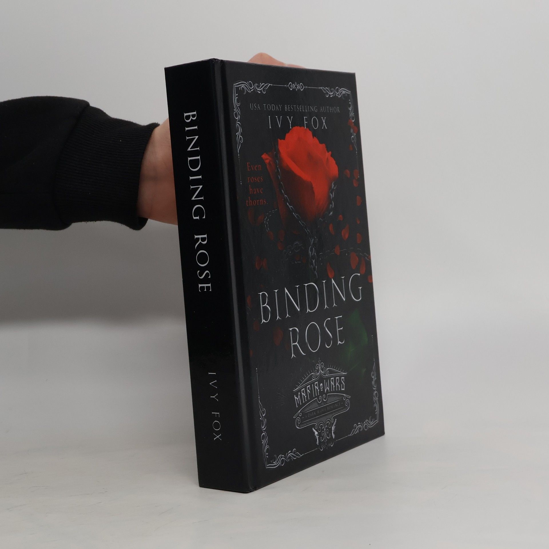 Ivy Fox Binding Rose