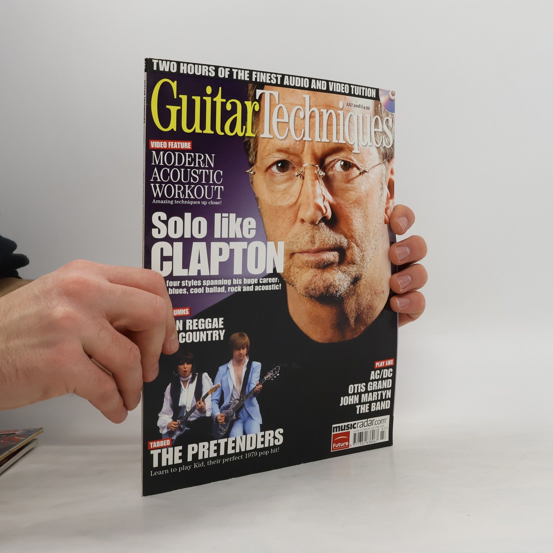 Collectif d'auteurs Guitar Techniques, July 2006