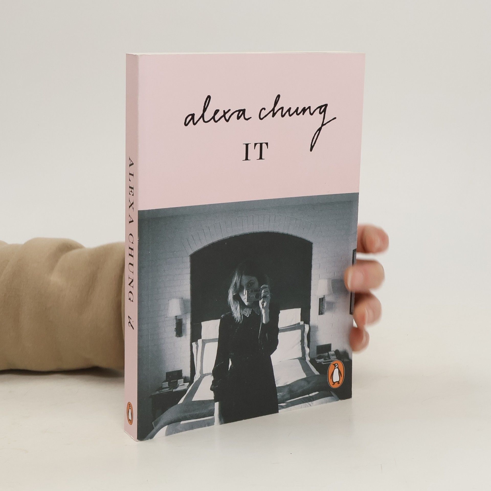 Alexa Chung It