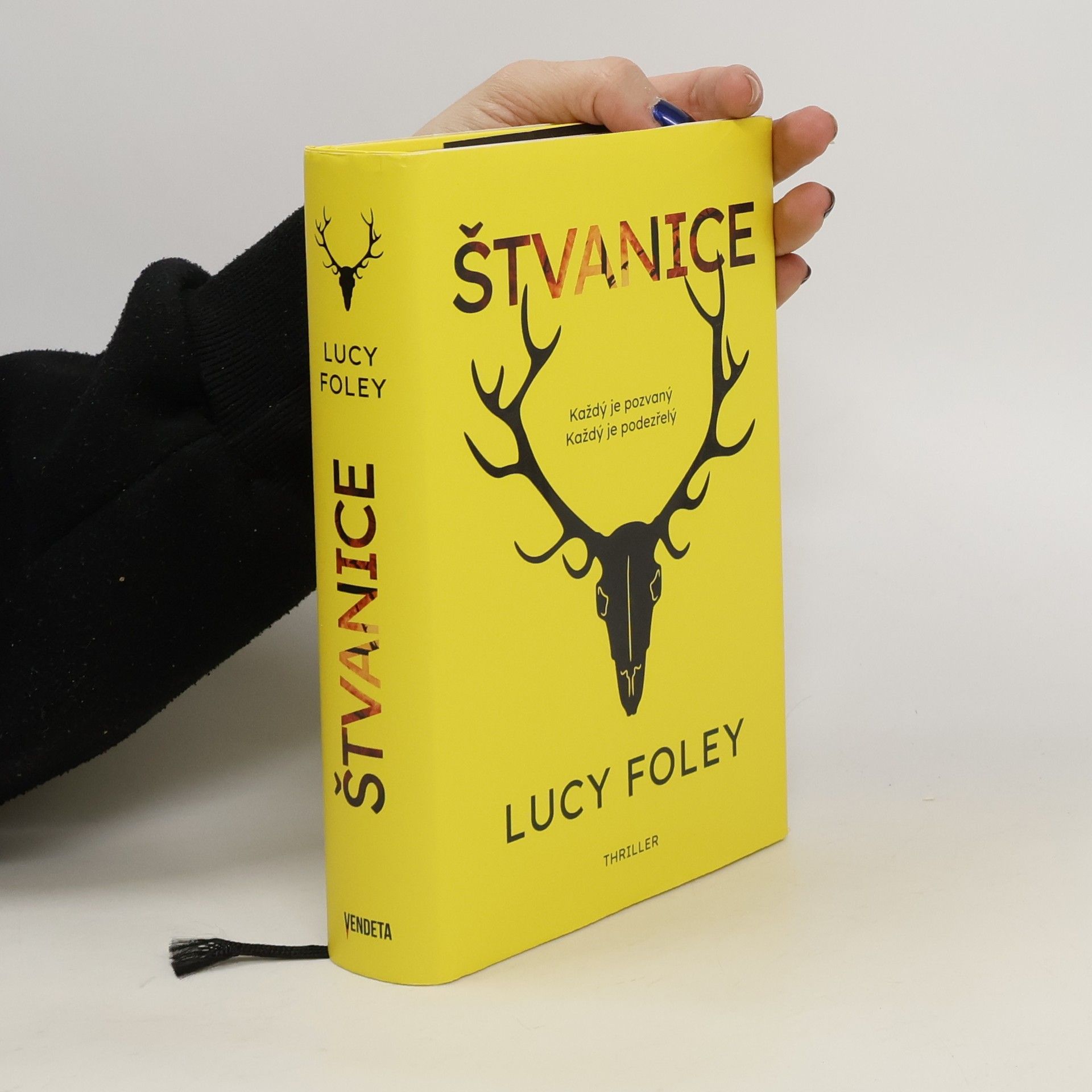 Lucy Foley Štvanice