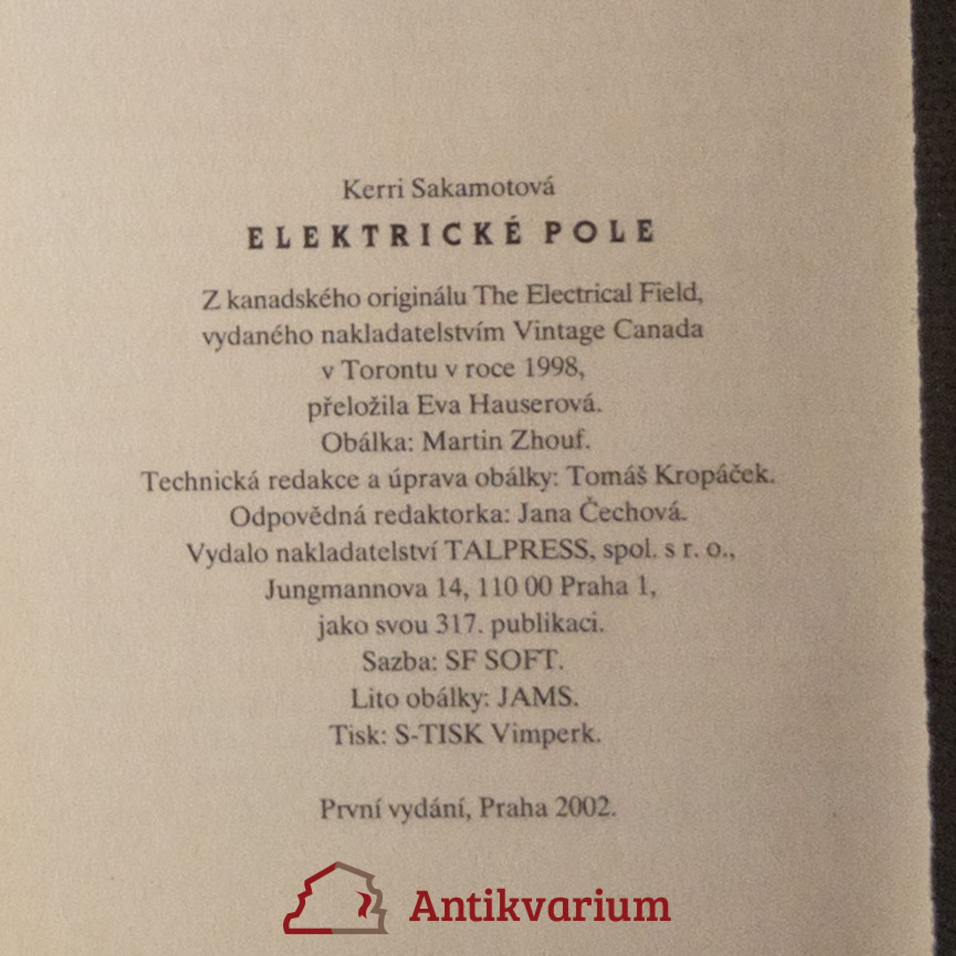 Kerri Sakamoto Elektrické pole