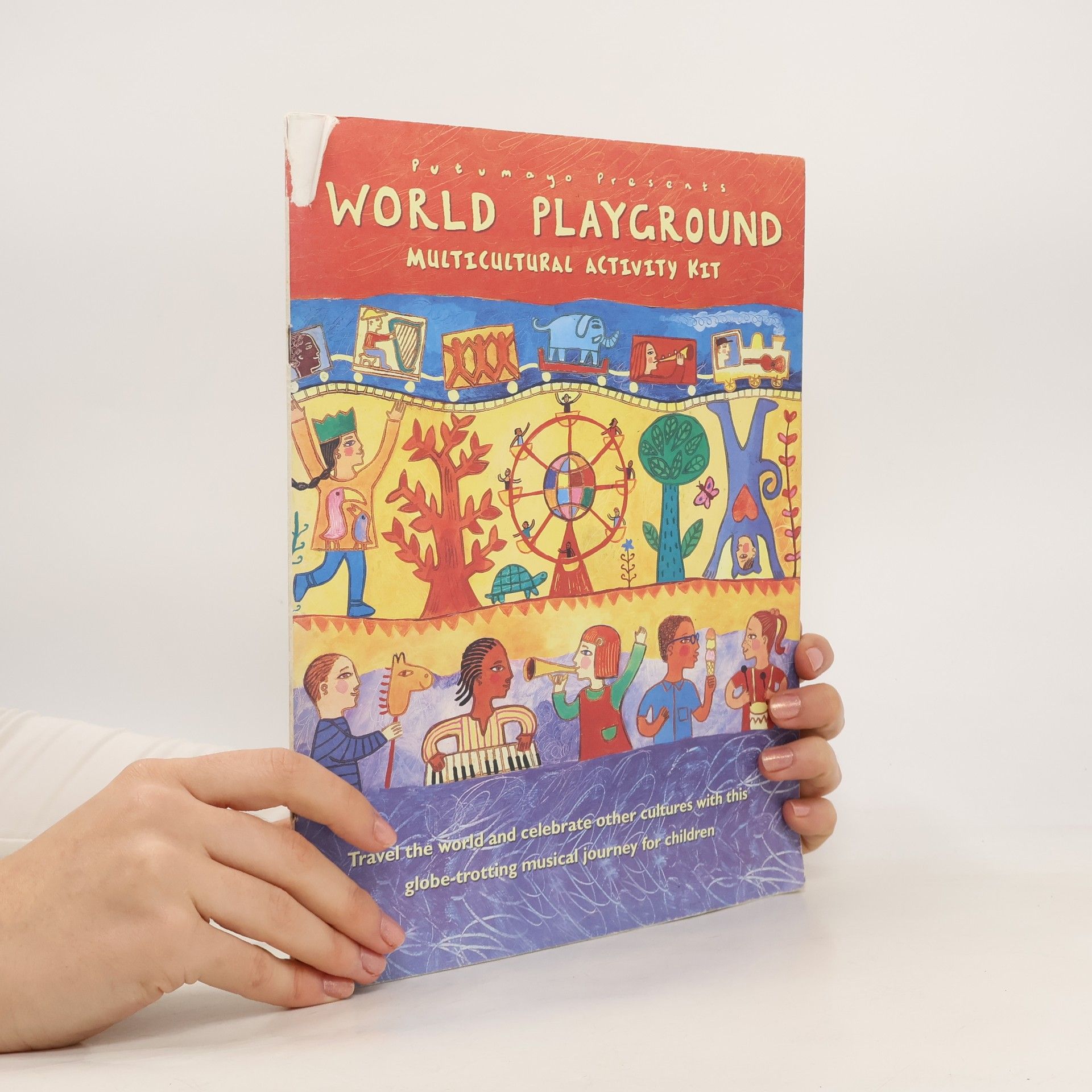 Nicola Heindl World Playground. Multicultural Activity Kit