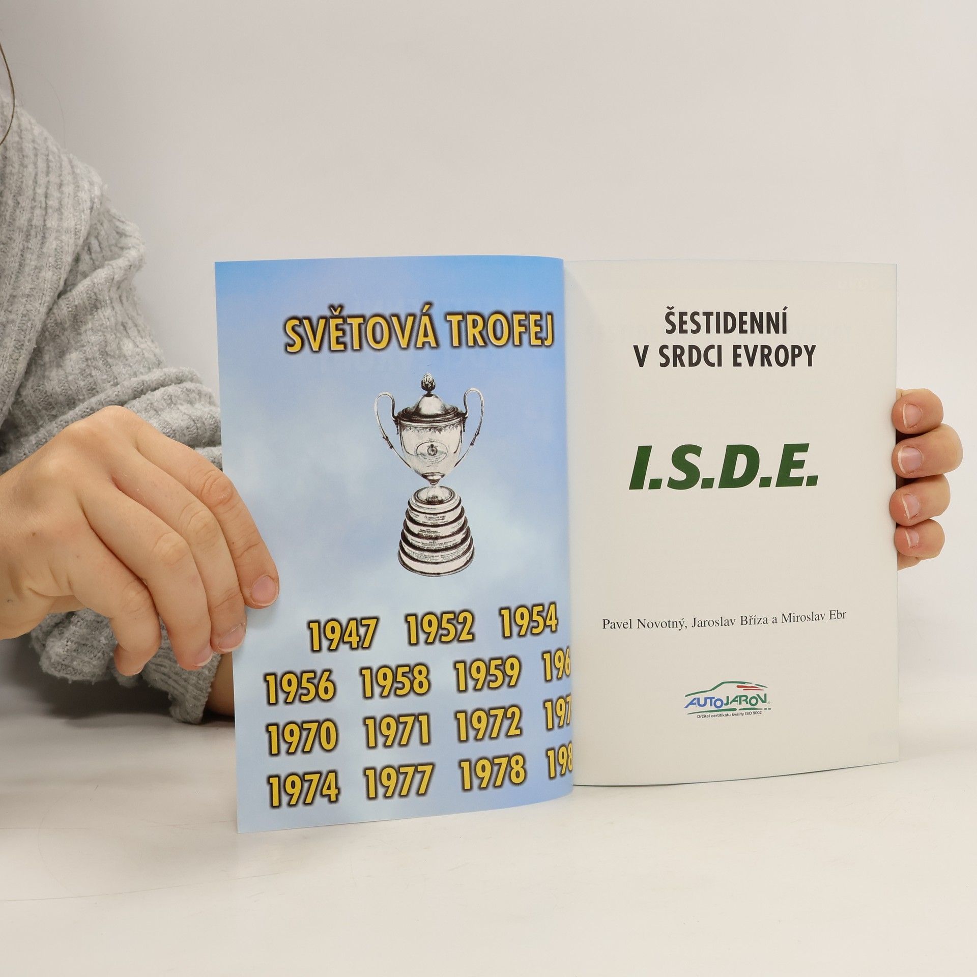Autorenkollektiv Šestidenní v srdci Evropy