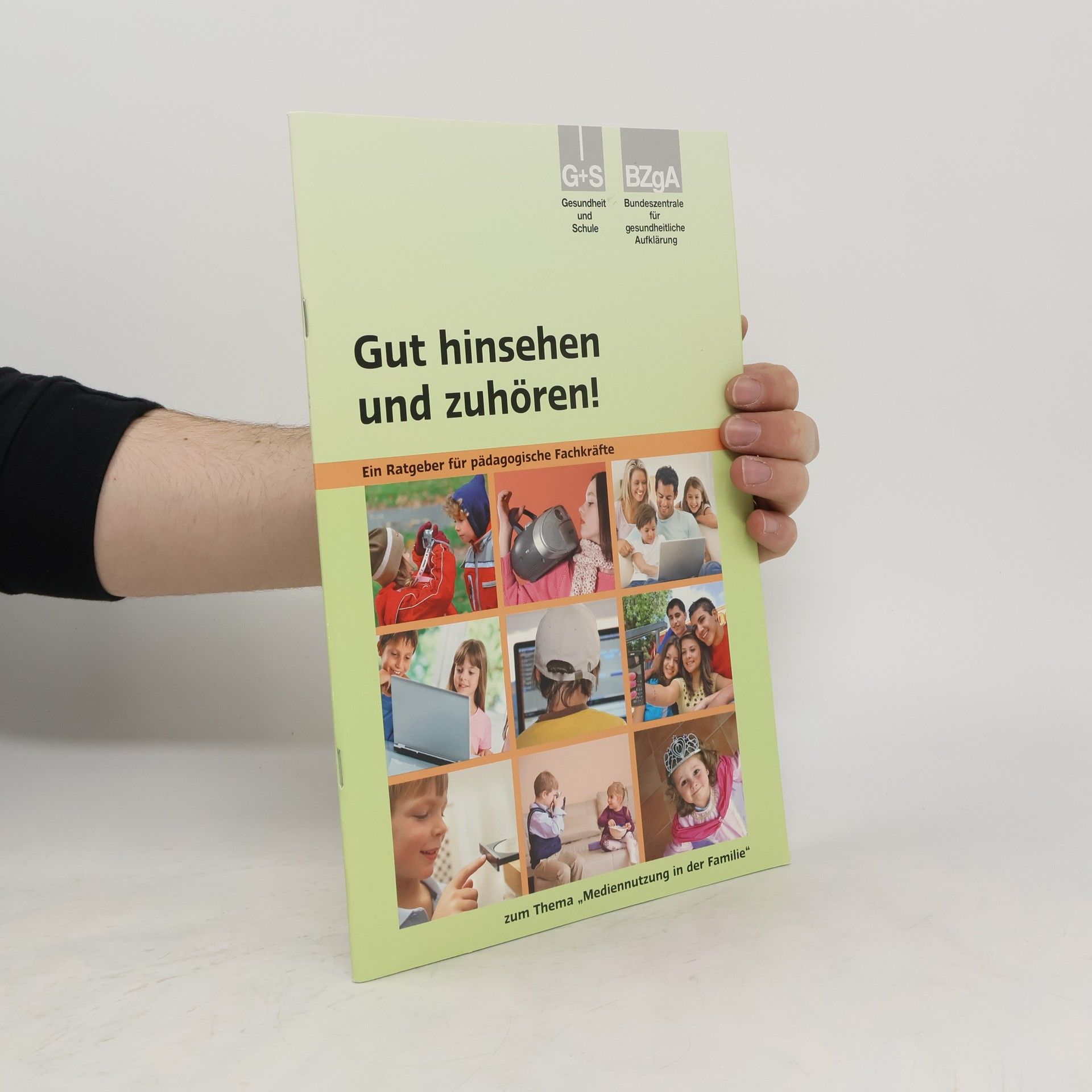 kolektiv Gut hinsehen und zuhören!