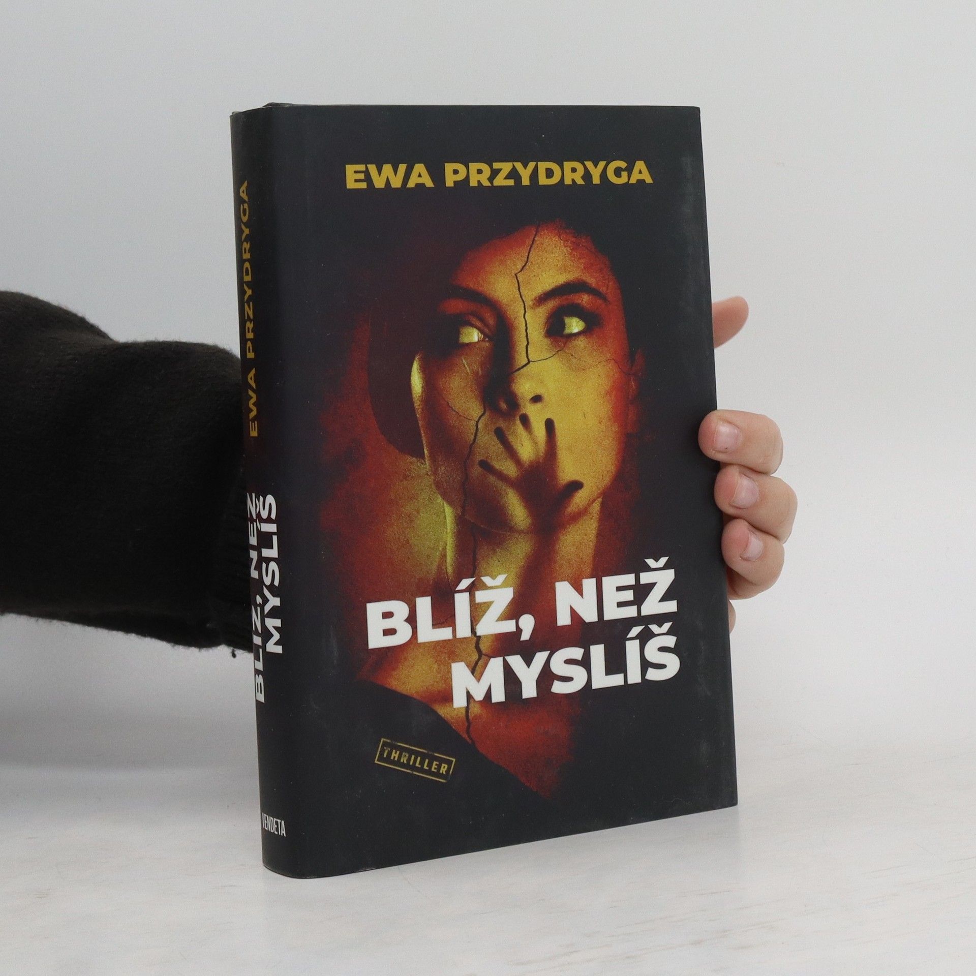 Ewa Przydryga Blíž, než myslíš