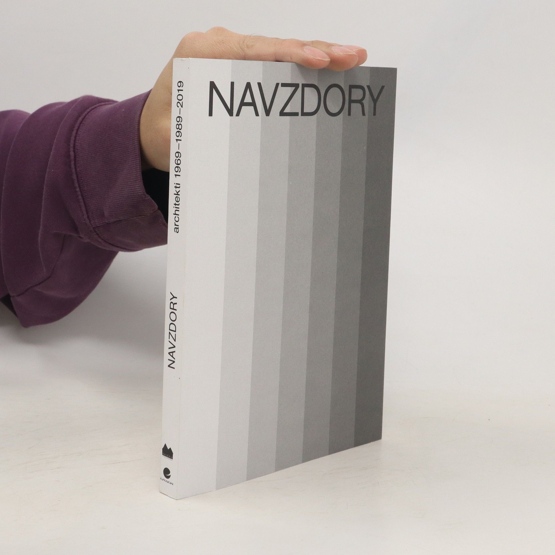 Petr Krajči Navzdory / Architekti 1969–1989–2019