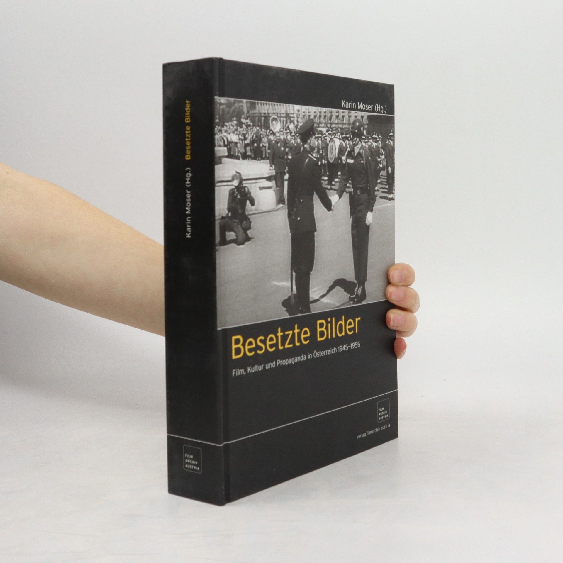 Karin Moser Besetzte Bilder