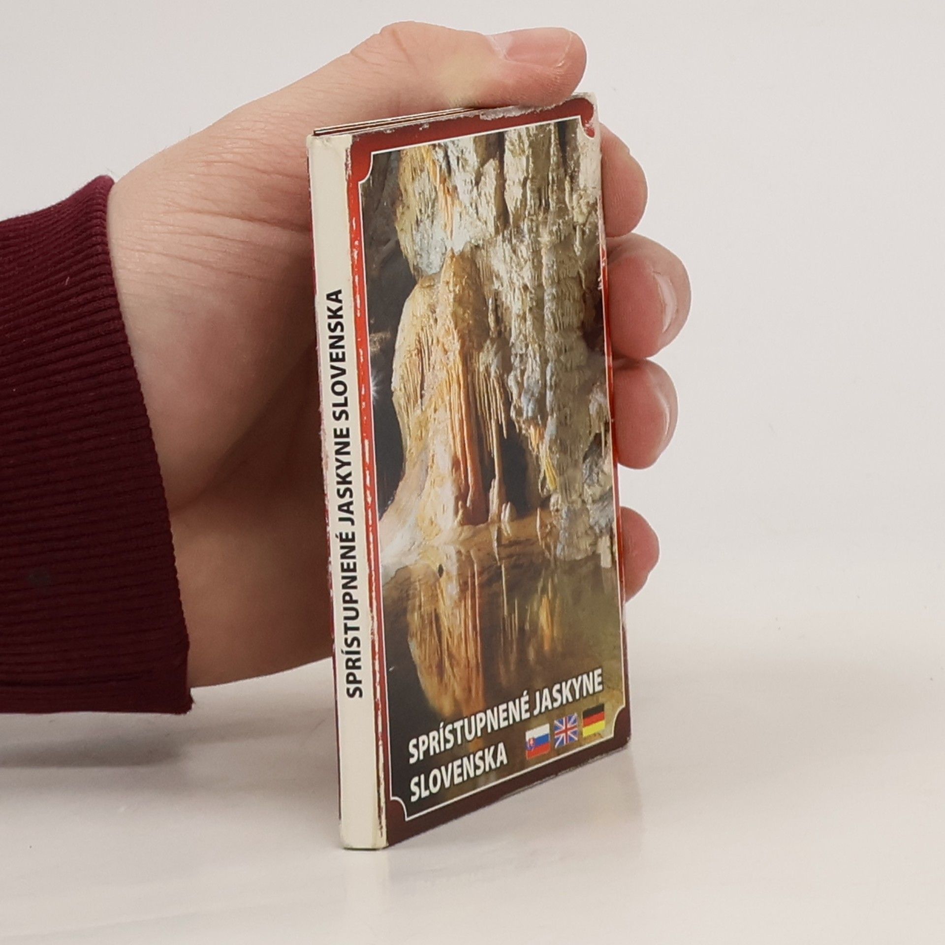 AA.VV. Sprístupnené jaskyne Slovenska