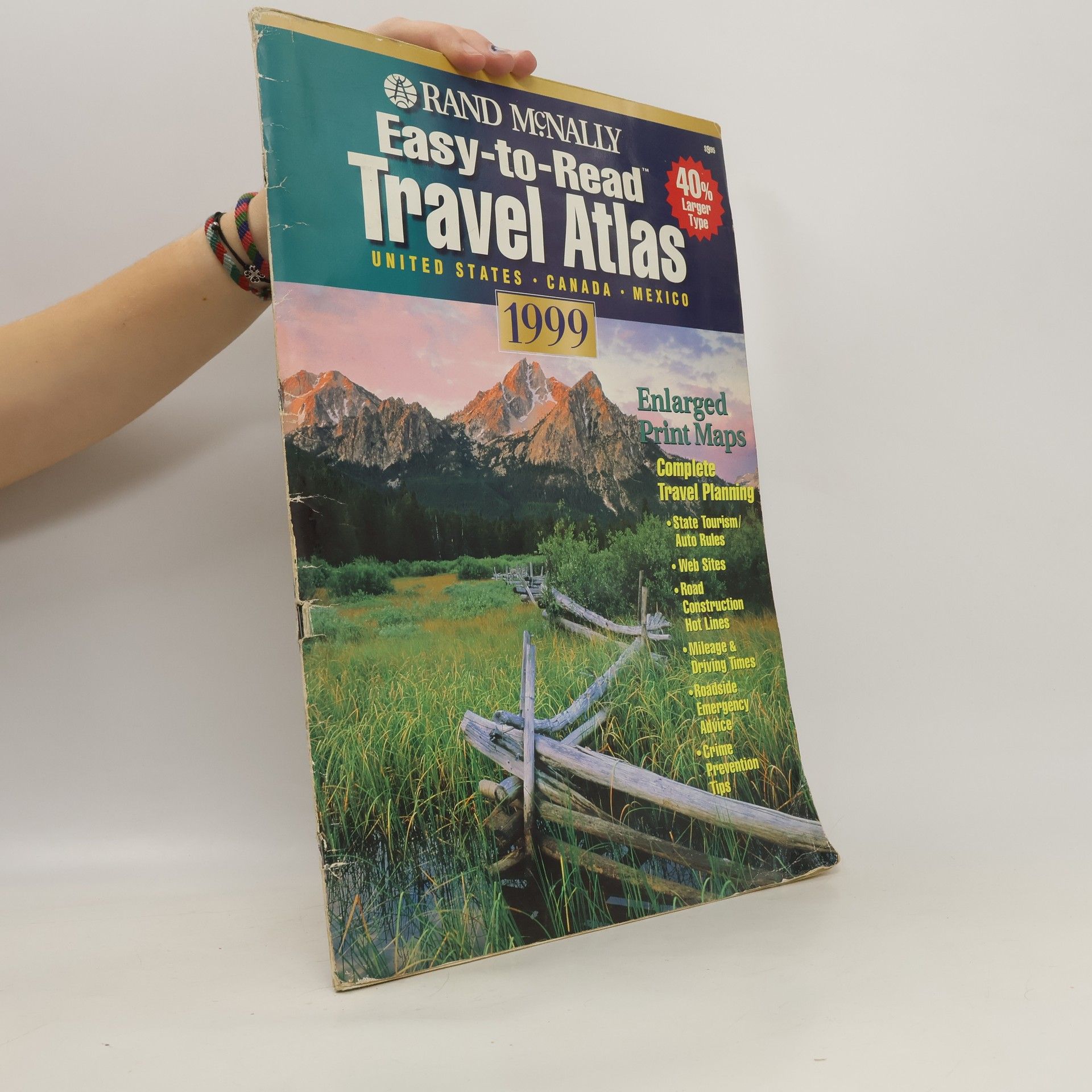 Rand Mcnally Easy-To-Read Travel Atlas