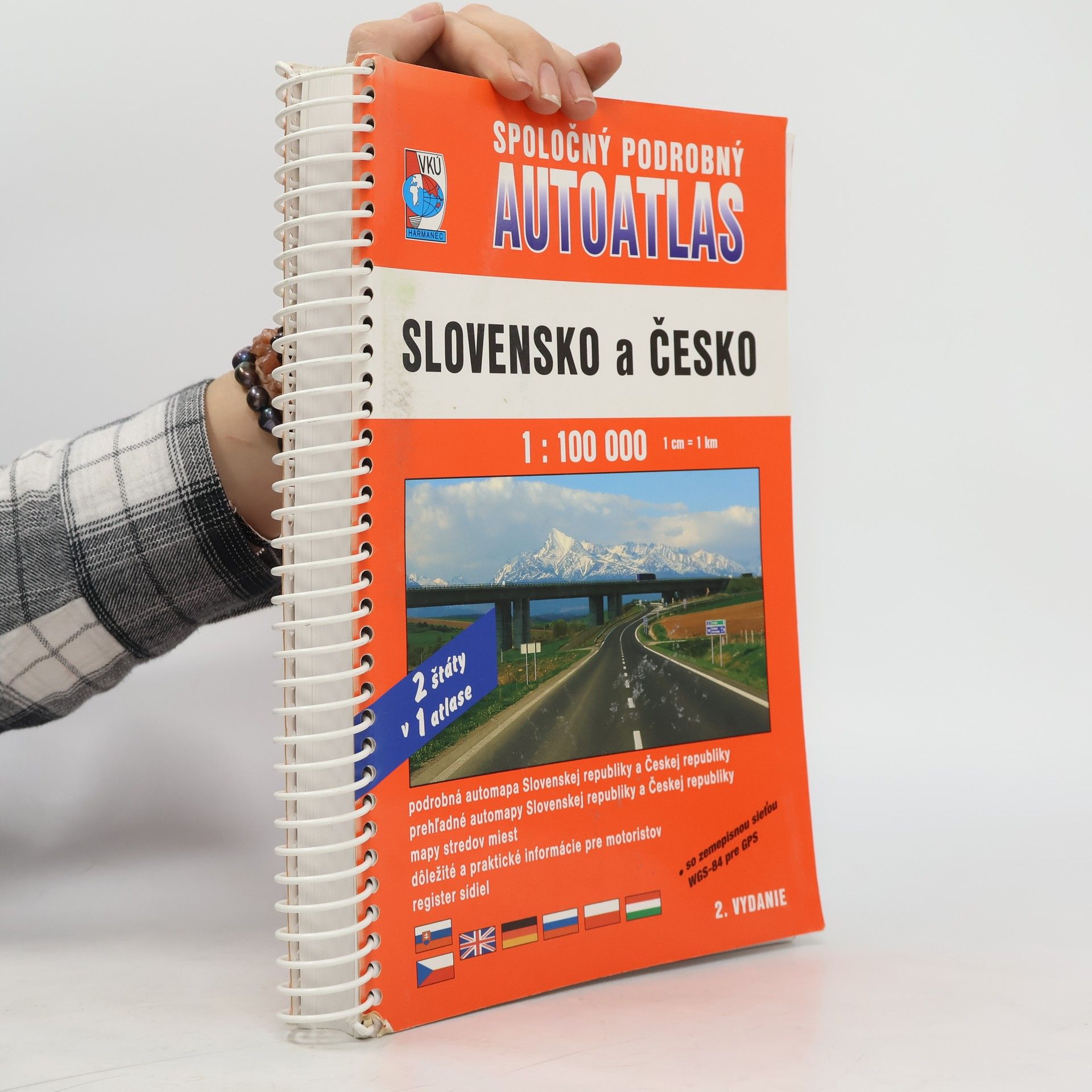 Kolektív autorov Spoločný podrobný autoatlas: Slovensko a Česko 1: 100 000