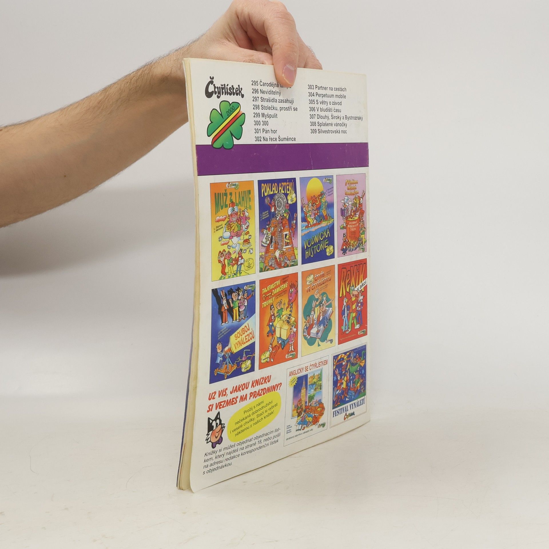 Kolektiv autorů Čtyřlístek 10/2000
