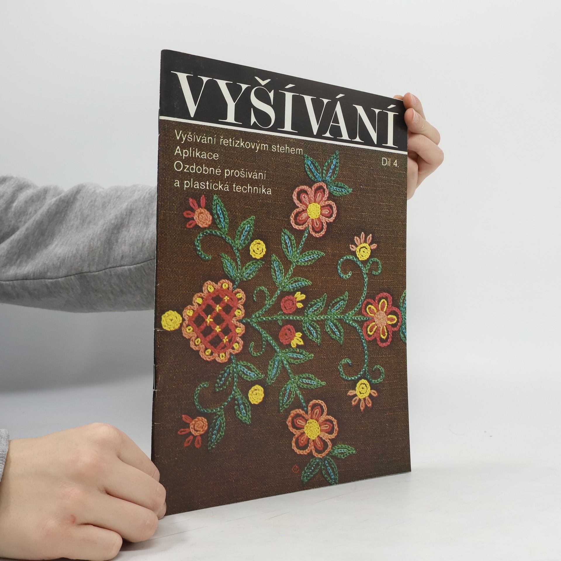 kolektiv Vyšívání Díl 4.