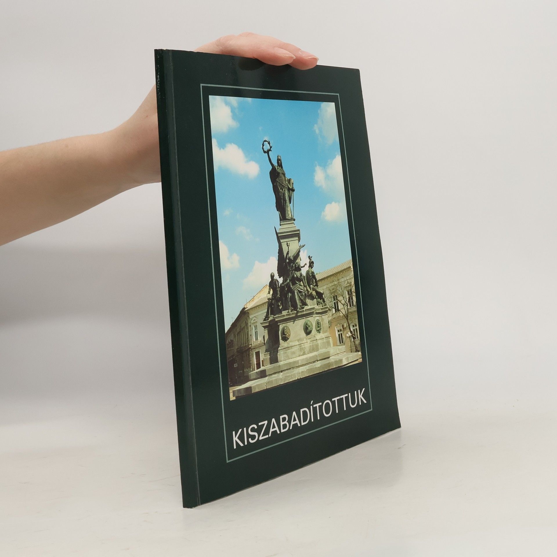 AA.VV. Kiszabadítottuk