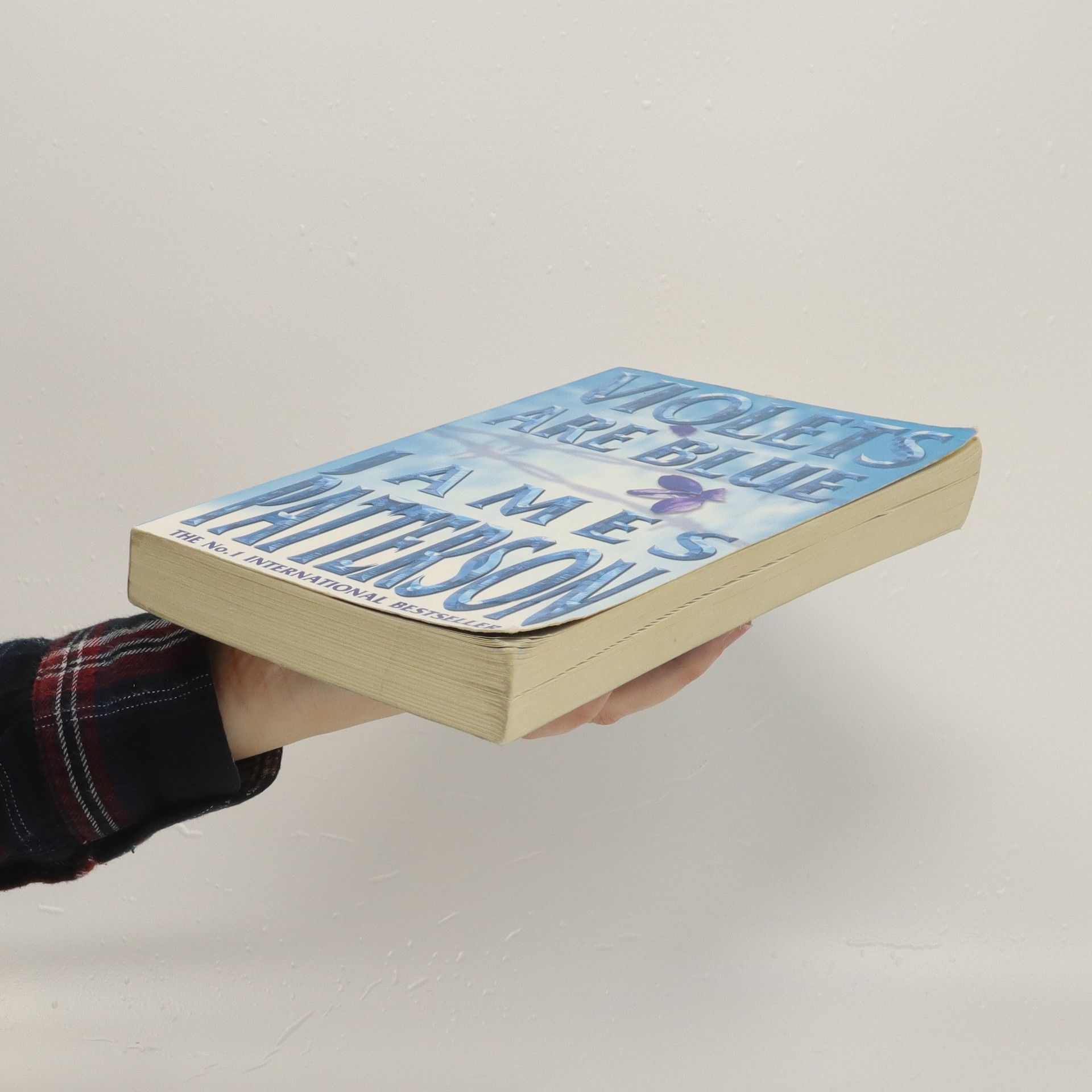 James Patterson Violets are blue