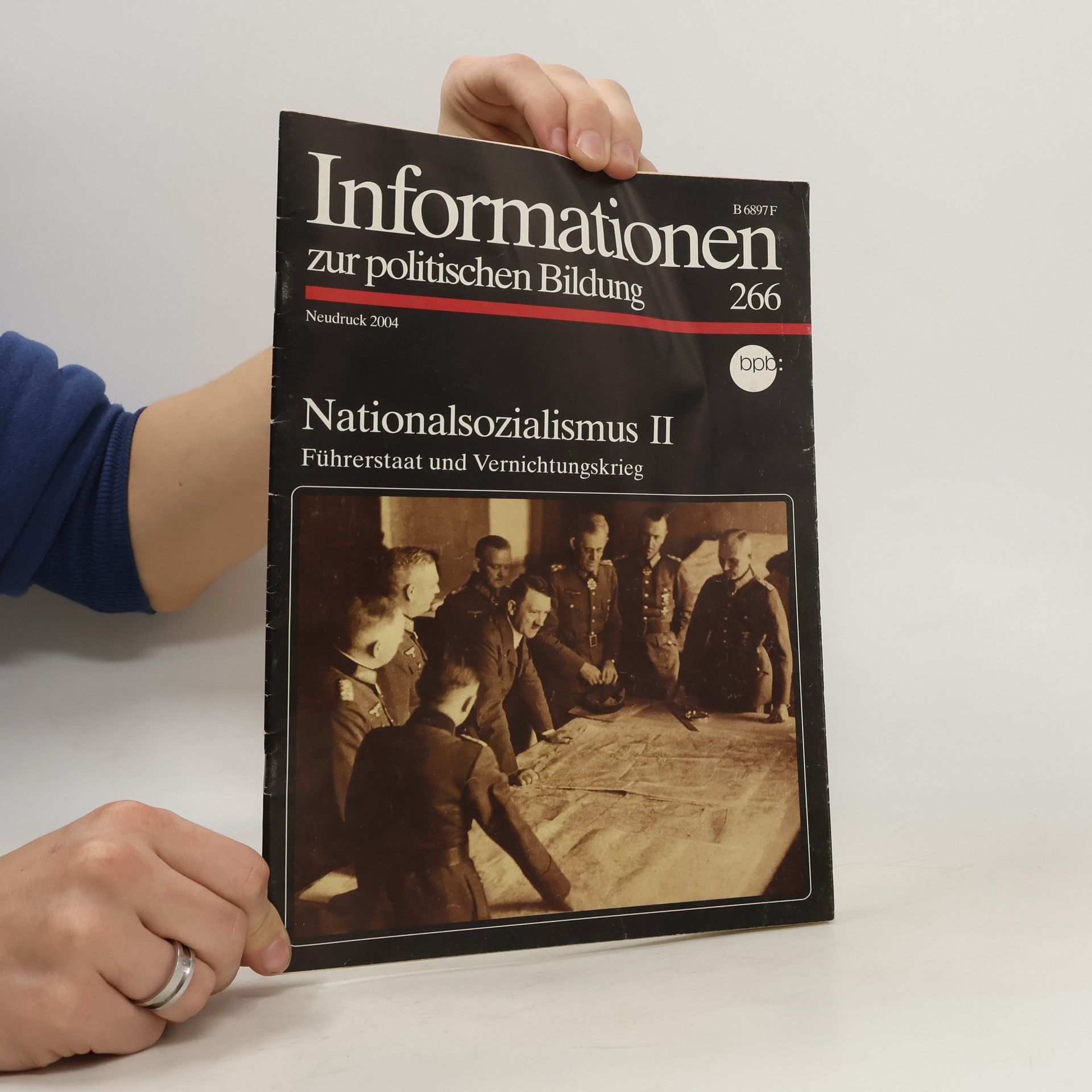 kolektiv Informationen zur politischen Bildung 266
